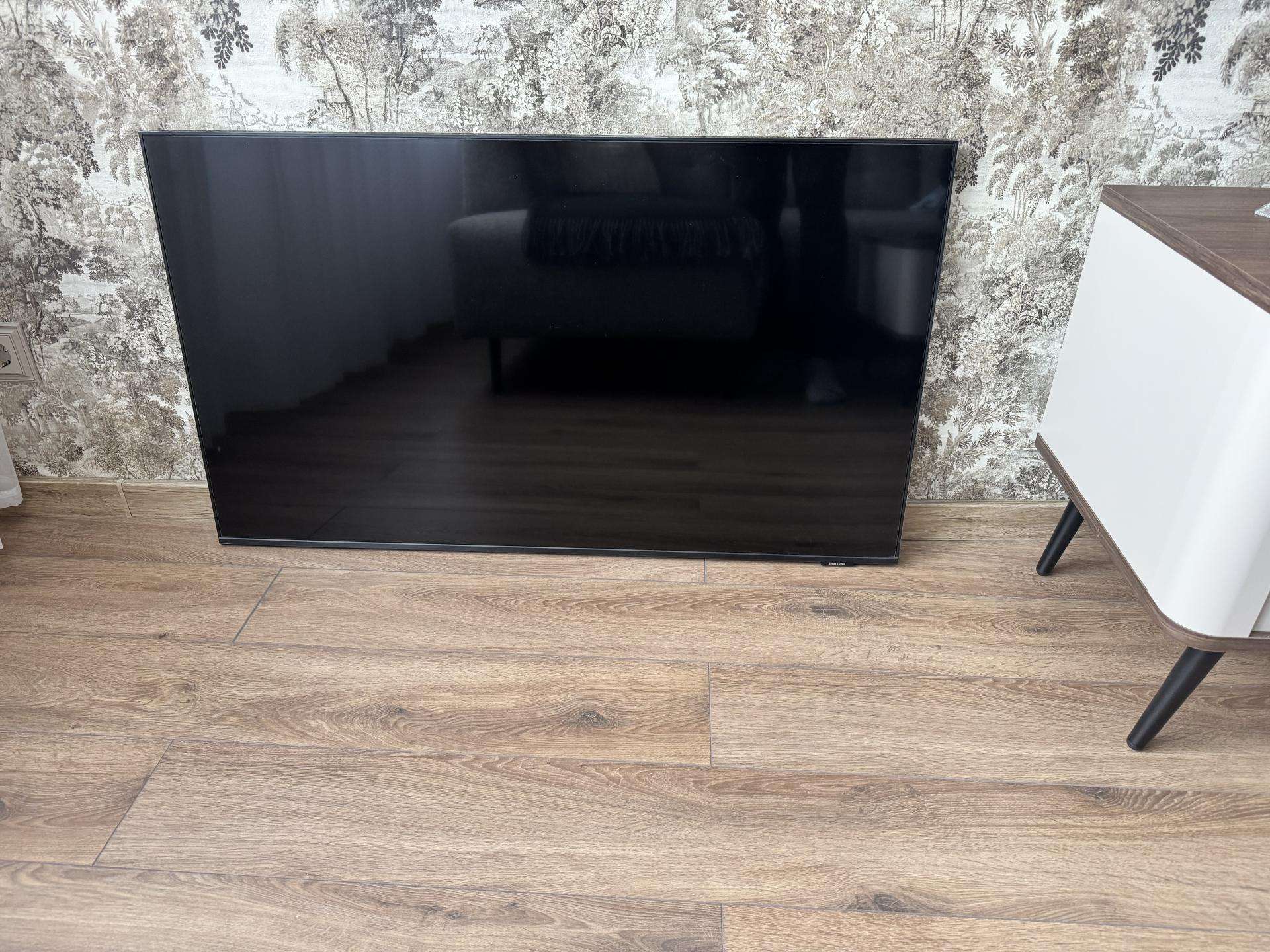 Parduodamas Samsung 43" 4k Smart TV