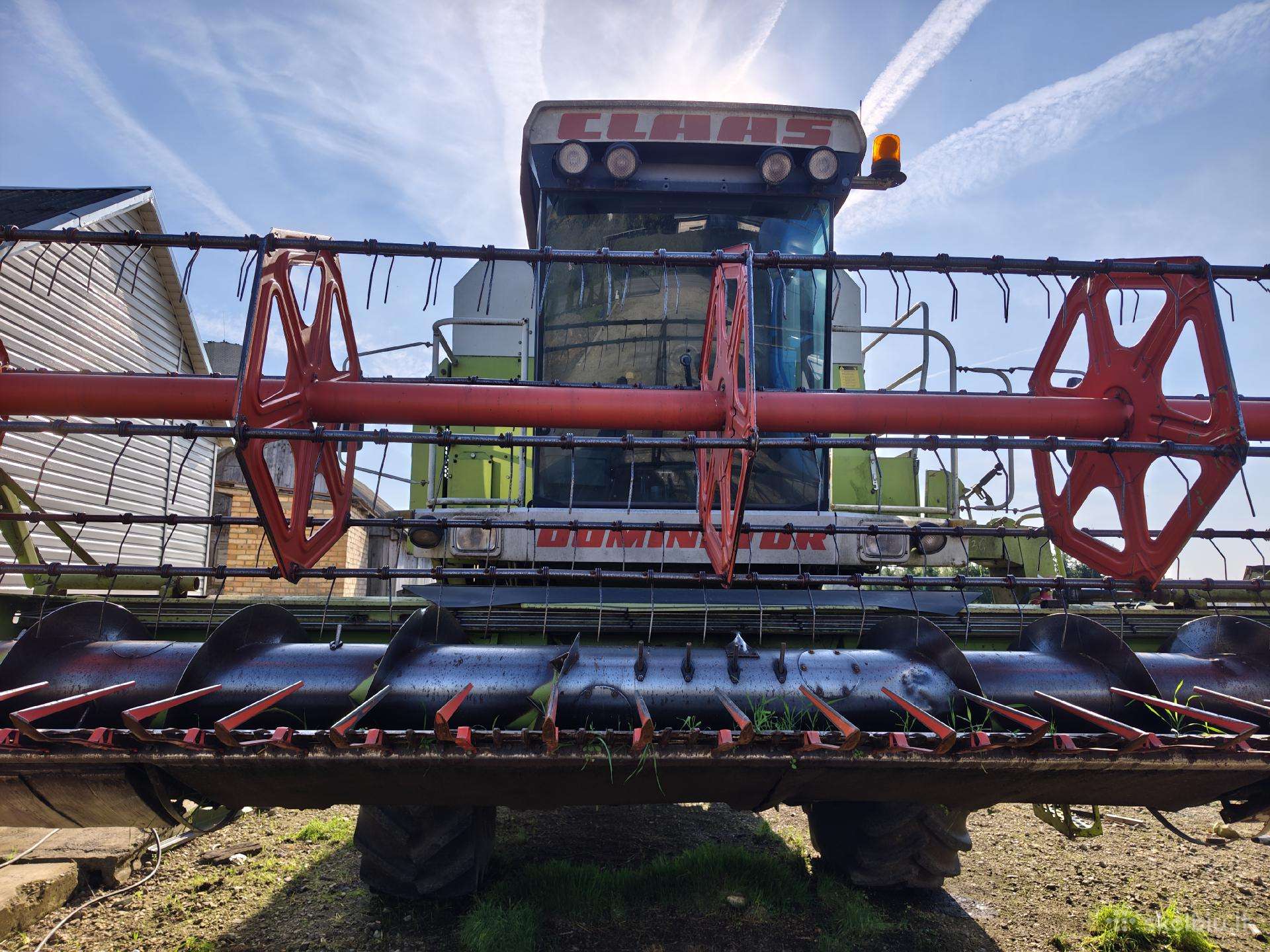 Claas Mega 204