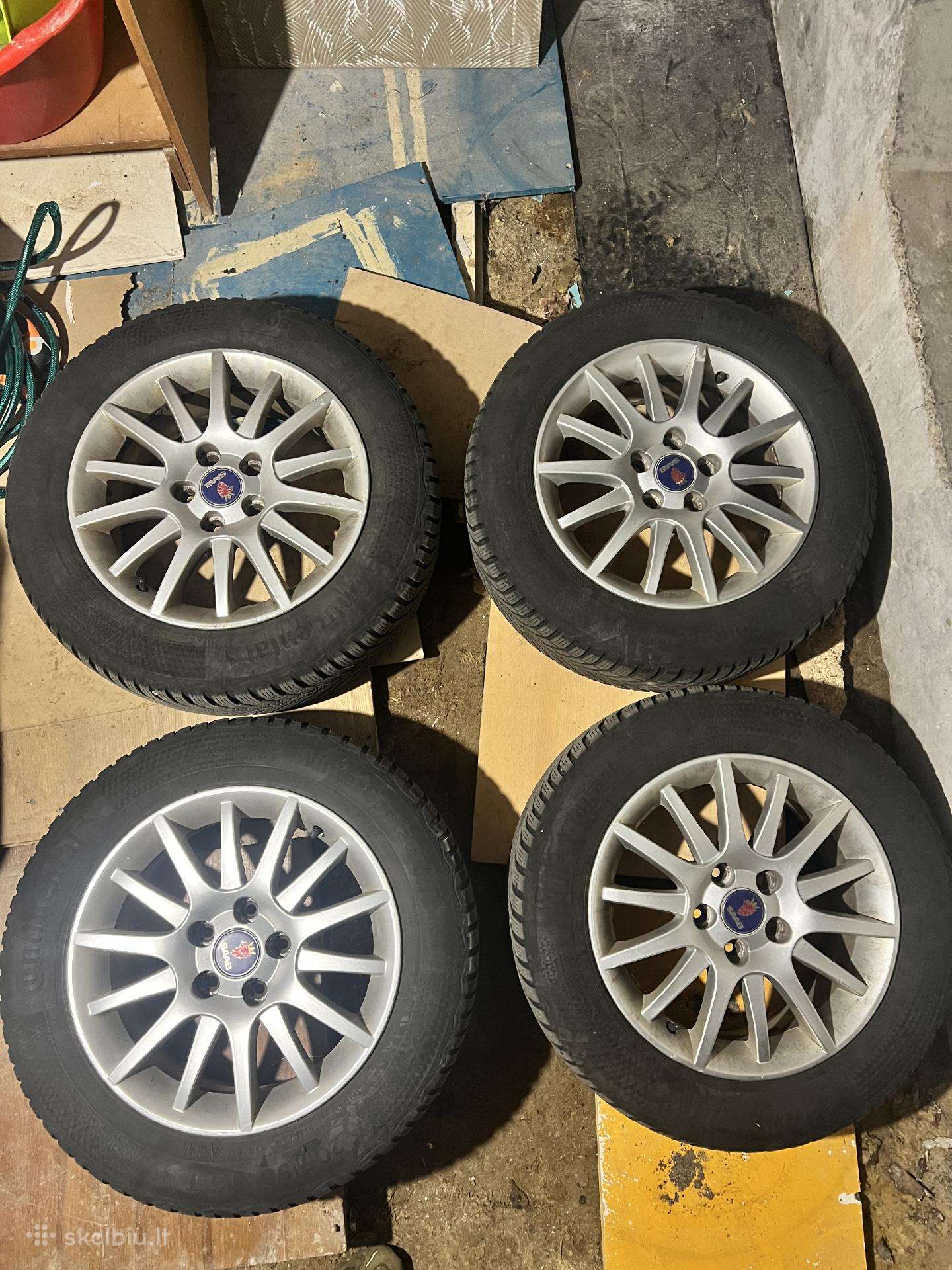 Saab ratlankiai R16 su žieminėm padangom