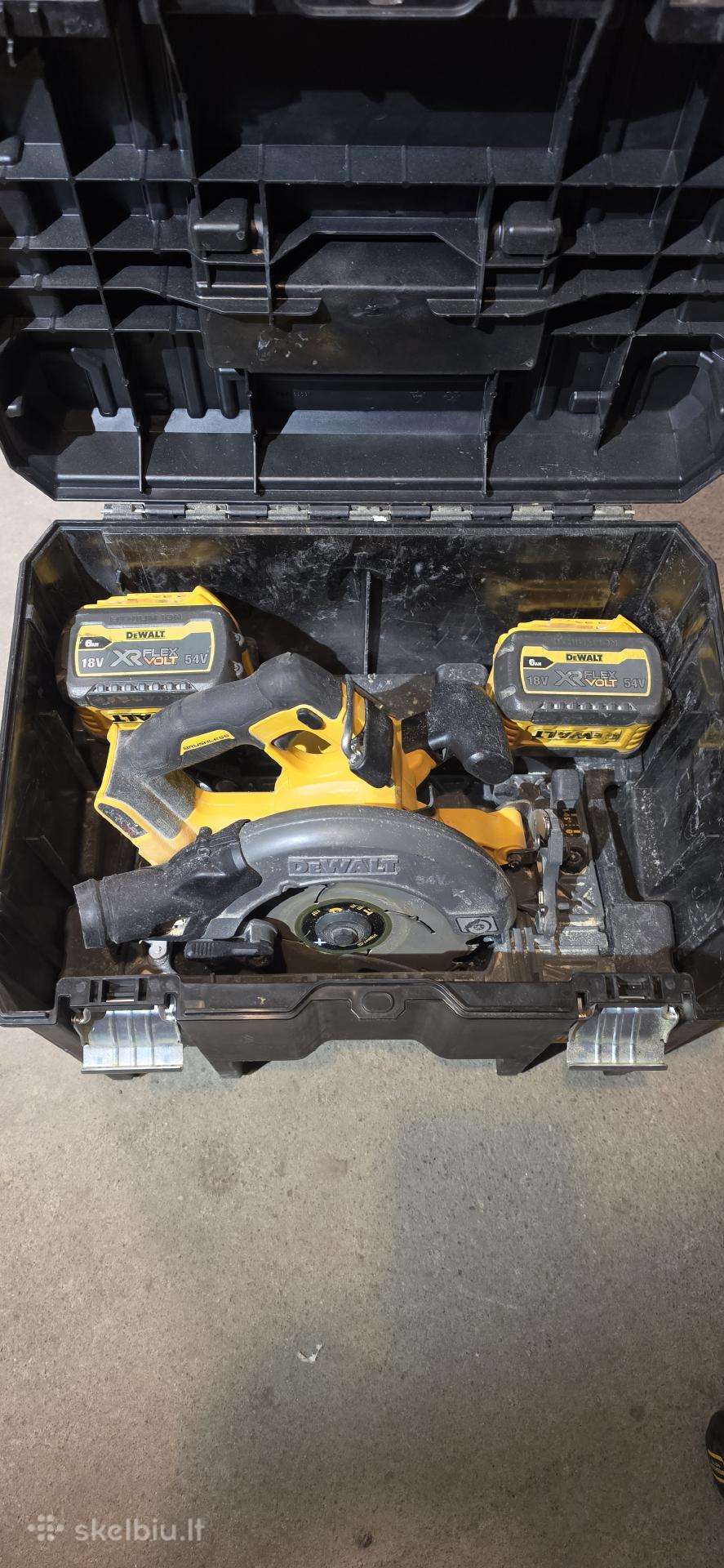 Diskinis pjuklas dewalt dcs579