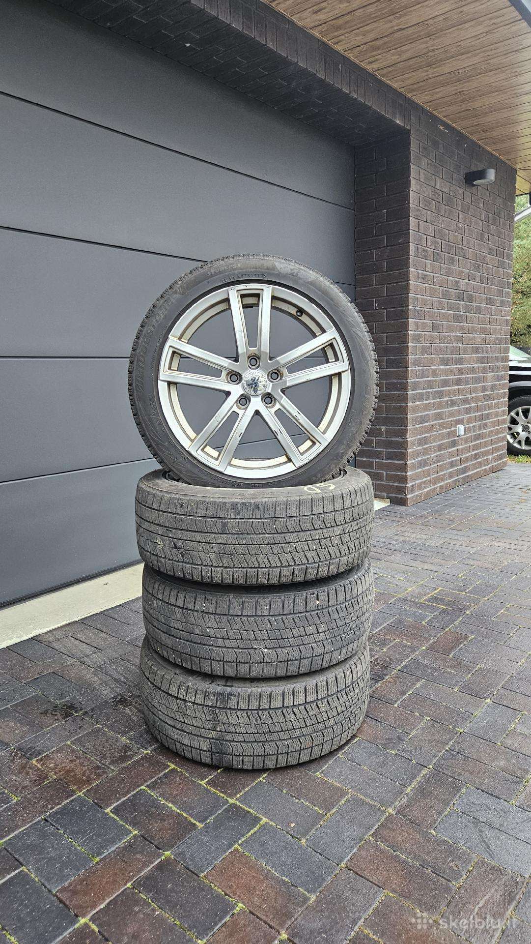 Žieminiai ratai Bridgestone