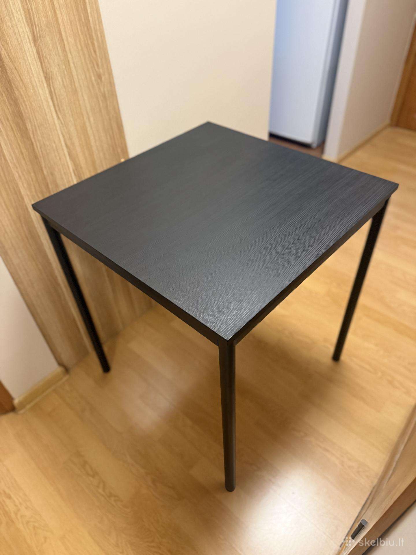 Stalas juodas 67x67cm