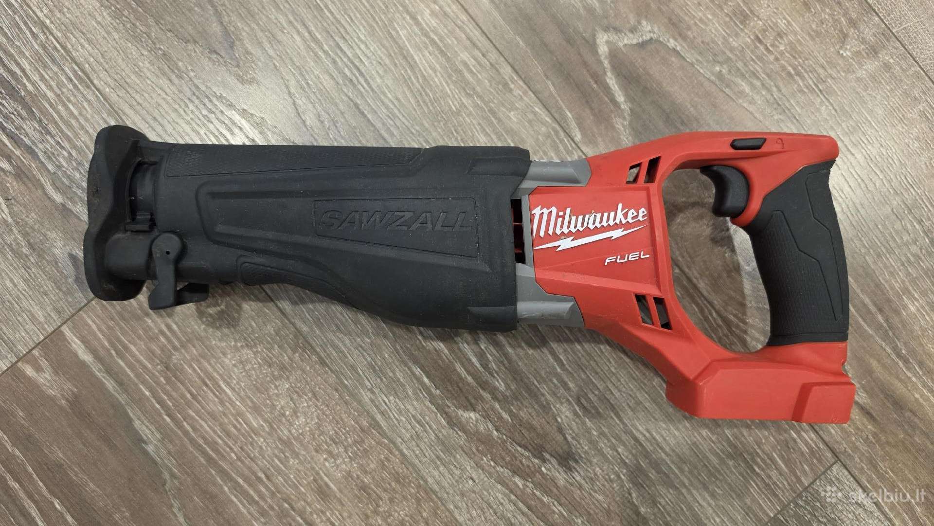 Tiesinis pjūklas Milwaukee M18csx