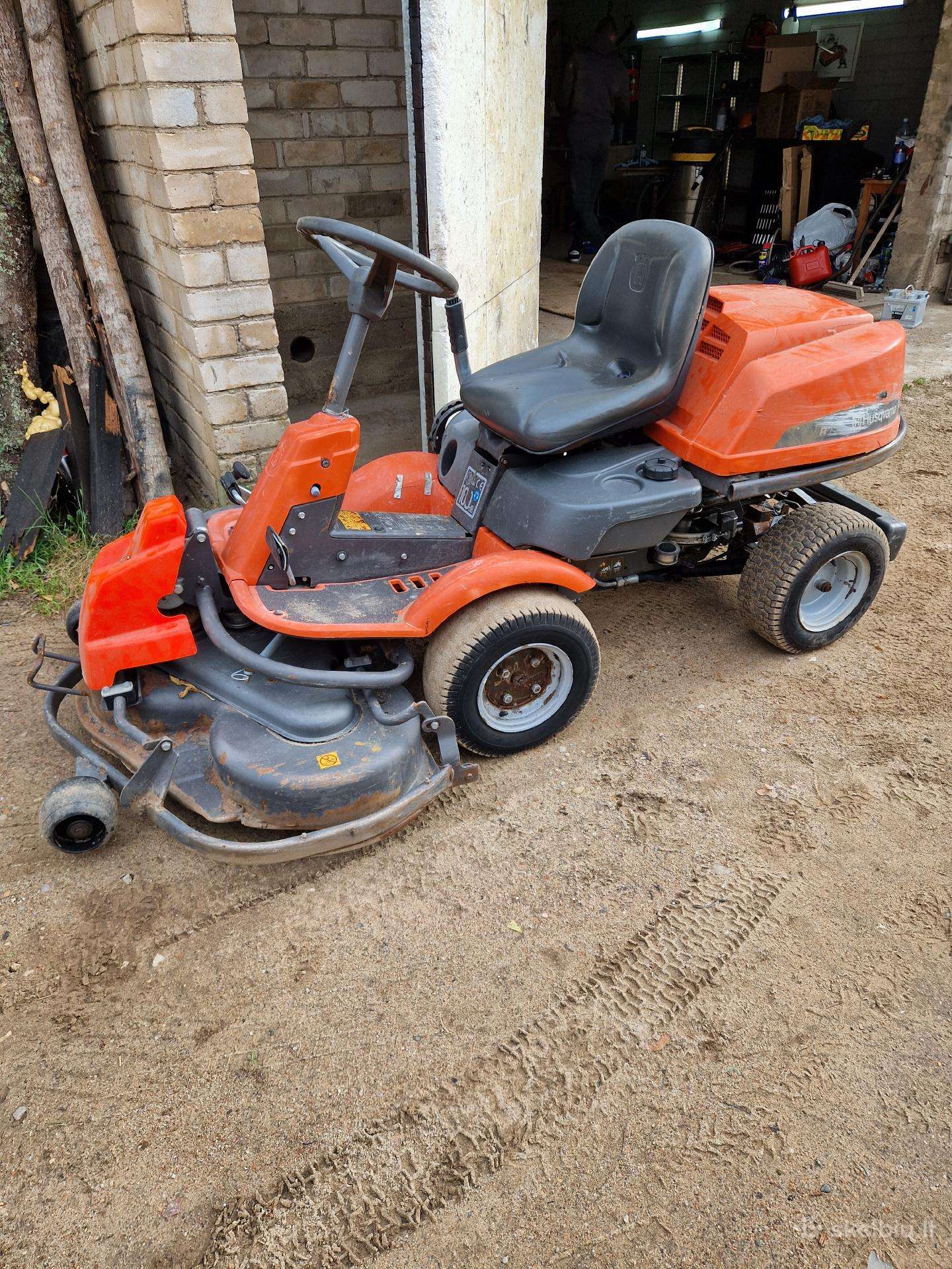 Husqvarna raideris r175 Awd 4+4 su briggs varikliu