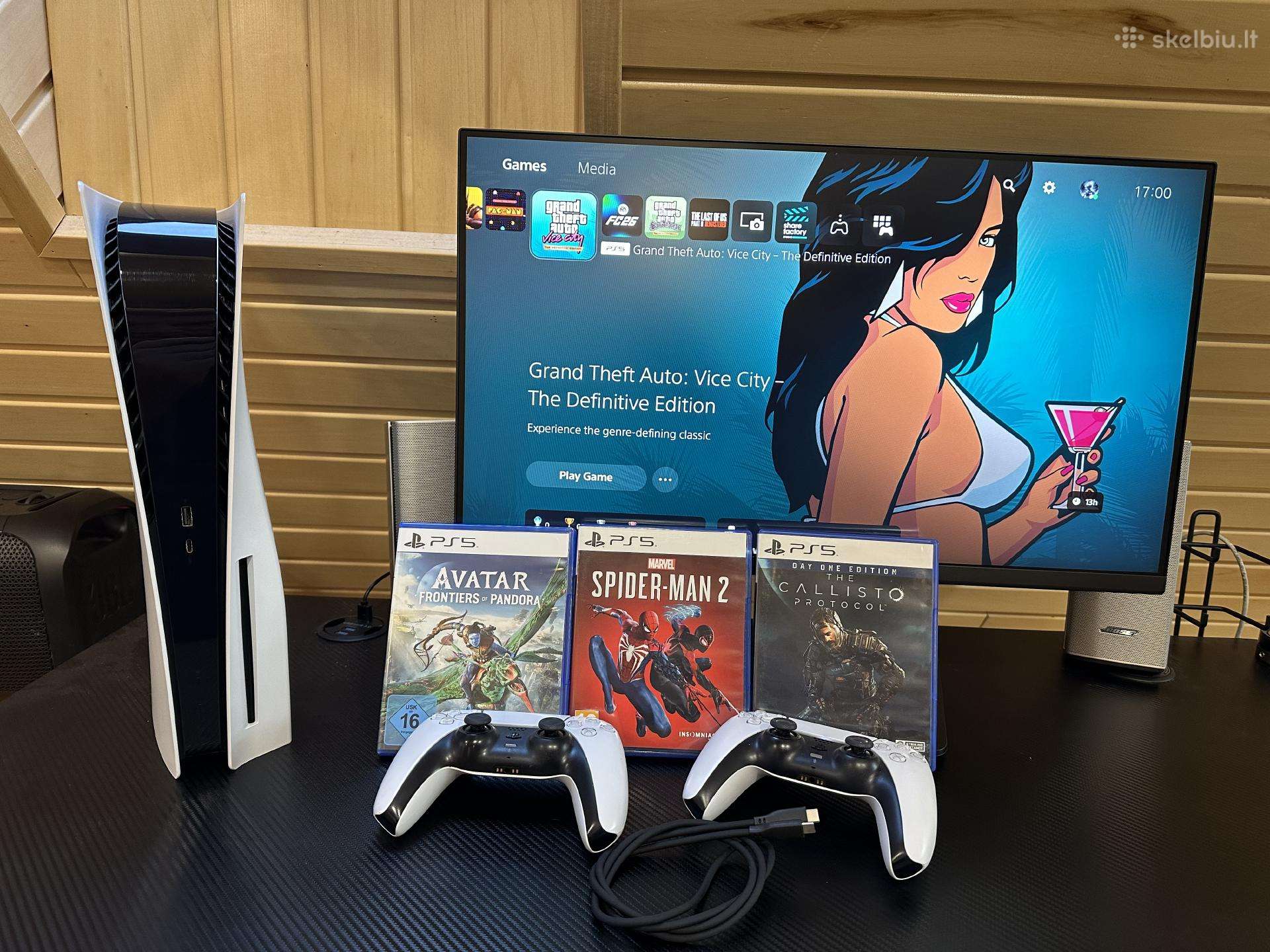 Ps5 Fat su Blu-ray + 2 pultai + 3 žaidmai