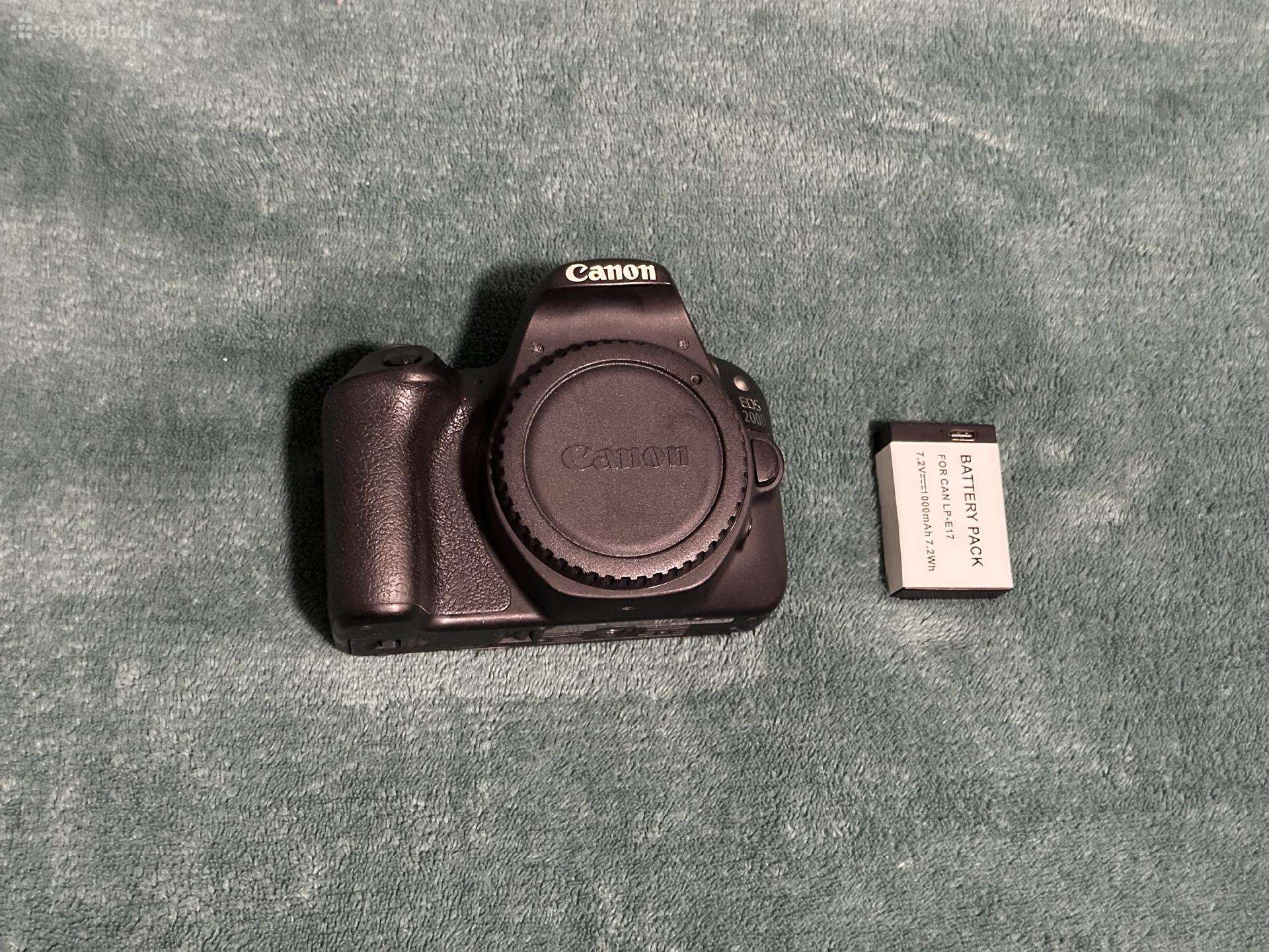 Canon EOS 200d
