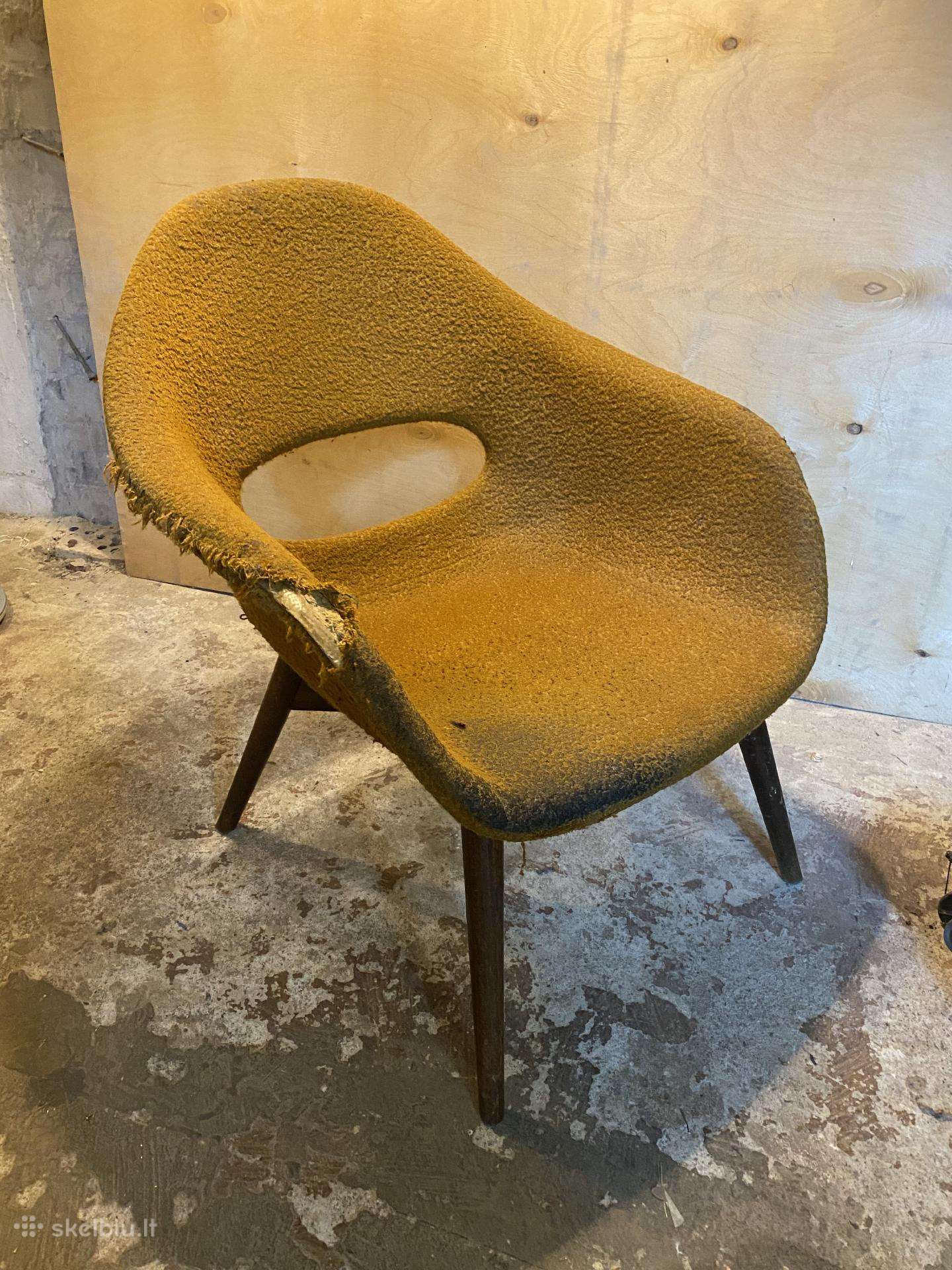 Miroslav Navrtil „shell“ fotelis Restauracijai
