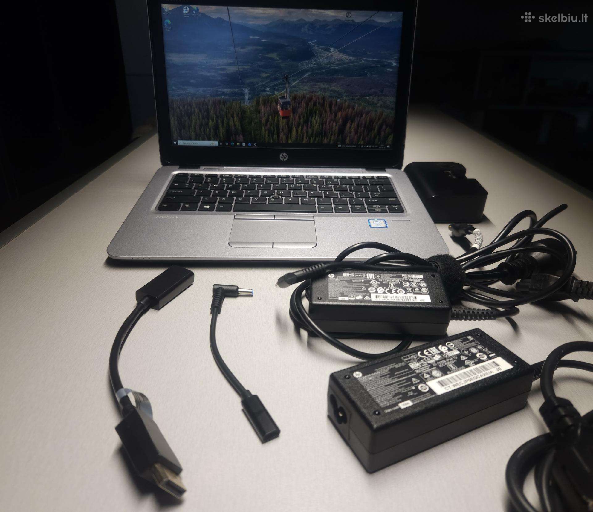 Hp Elitebook 820 G3 16gb RAM 512gb SSD + Docking