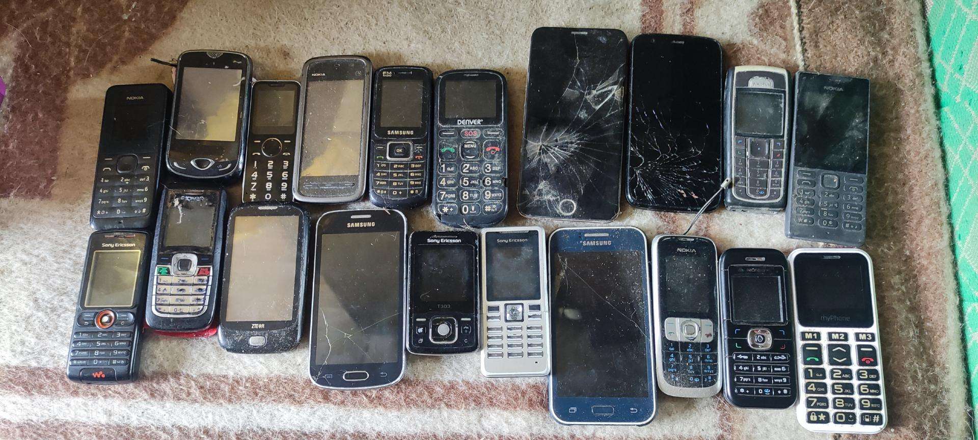 Seni telefonai