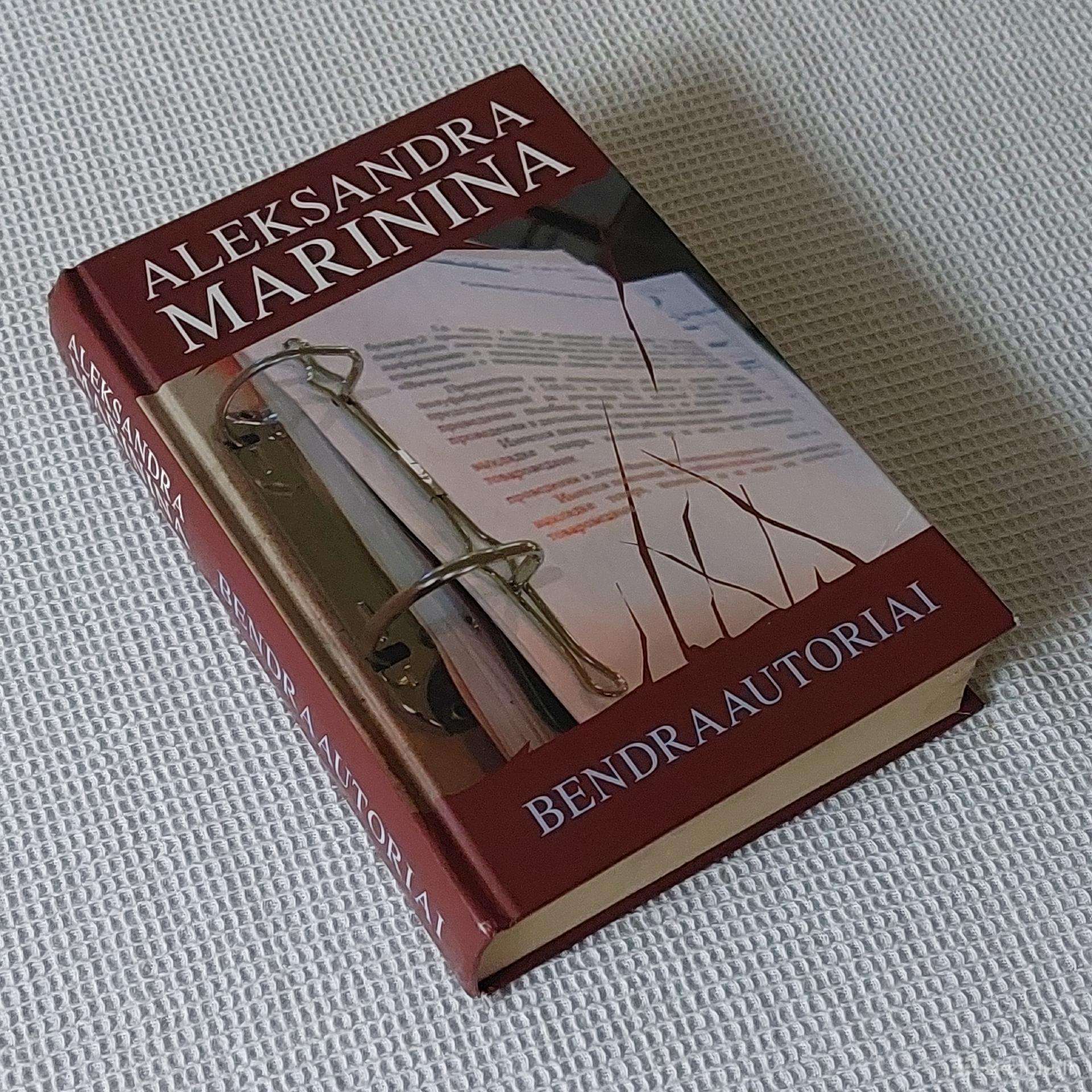 A. Marinina - " Bendraautoriai "