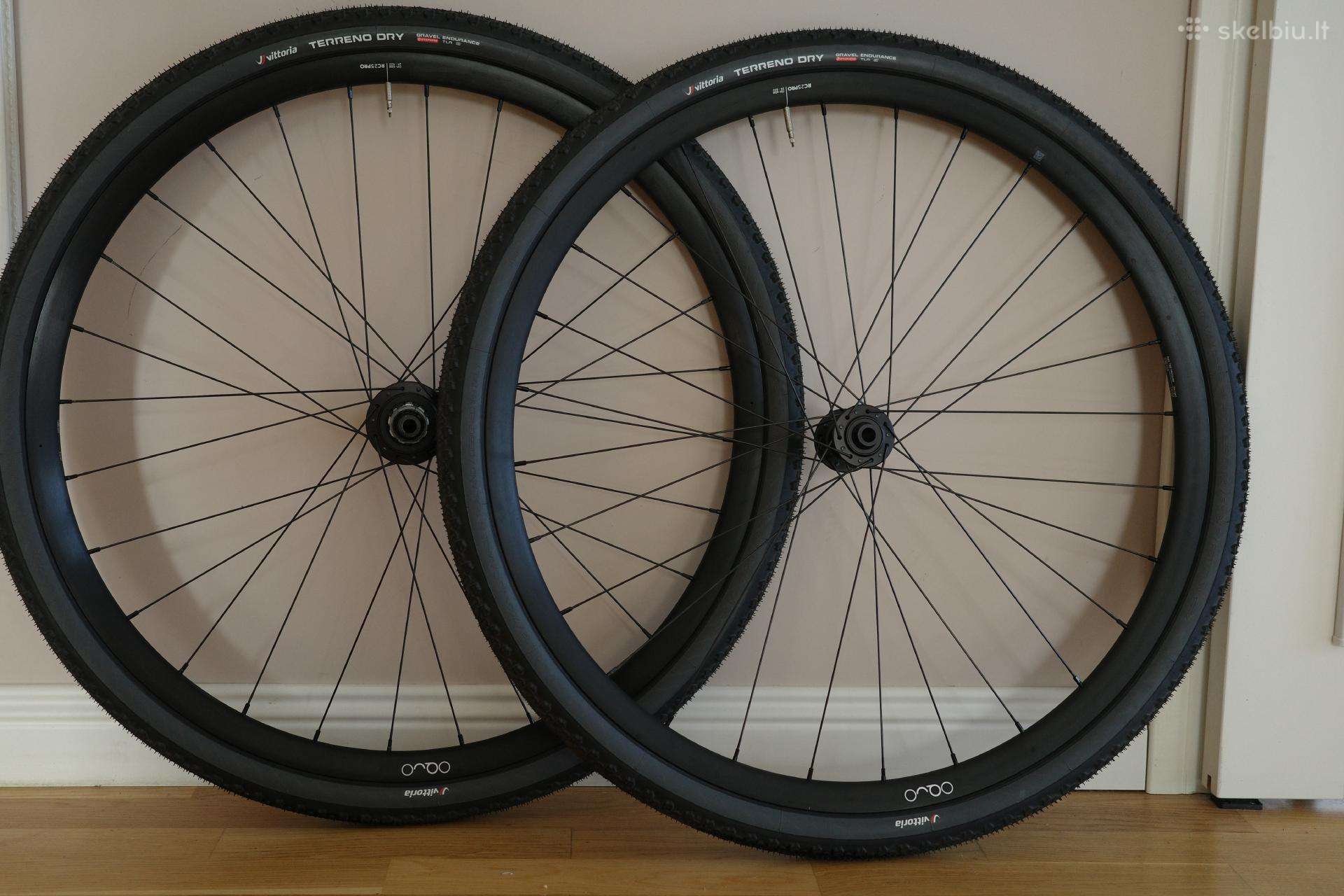 Nauji Oquo Road Control RC + Vittoria Terreno Dry
