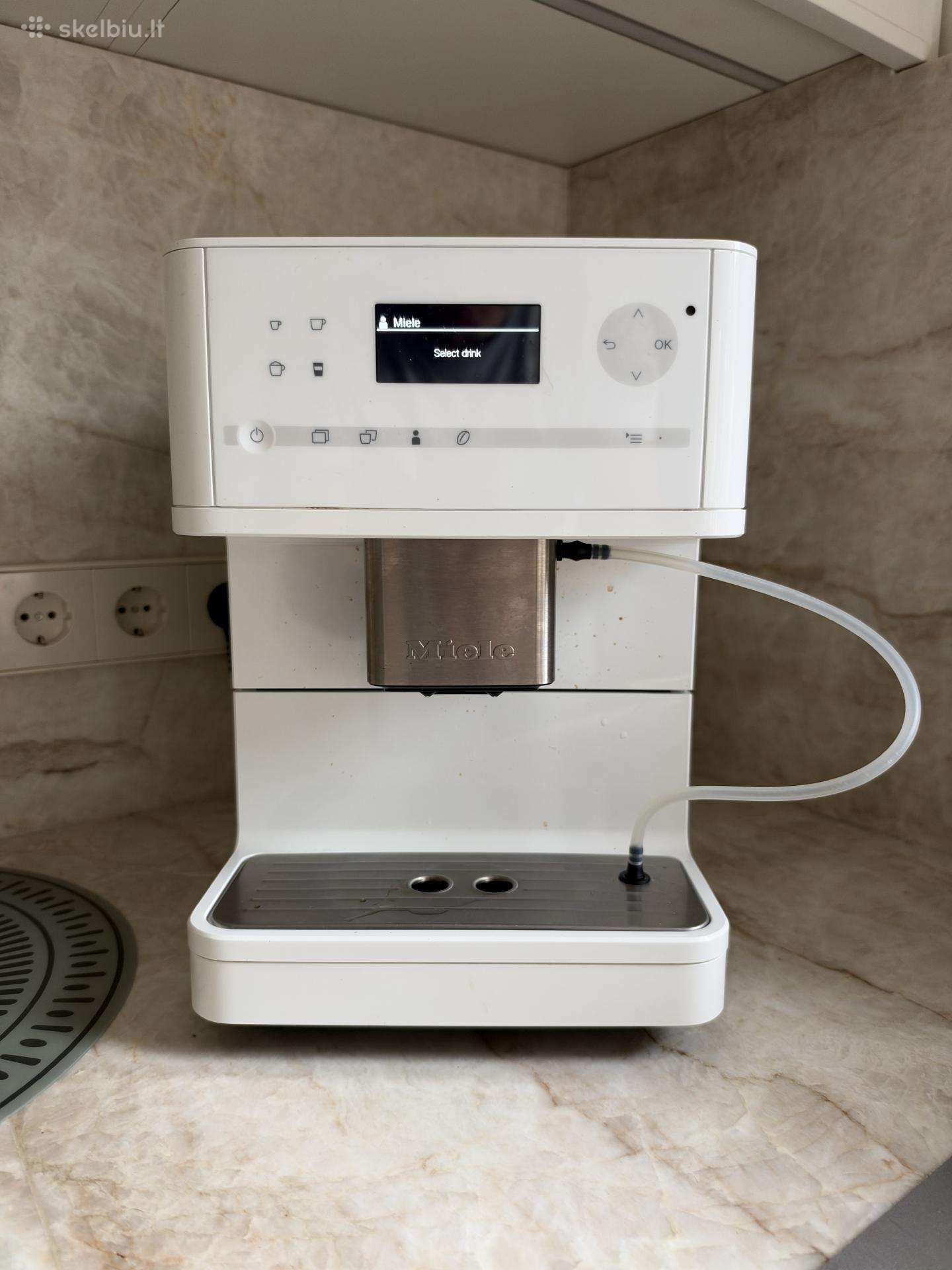 Kavos aparatas Miele Cm6150
