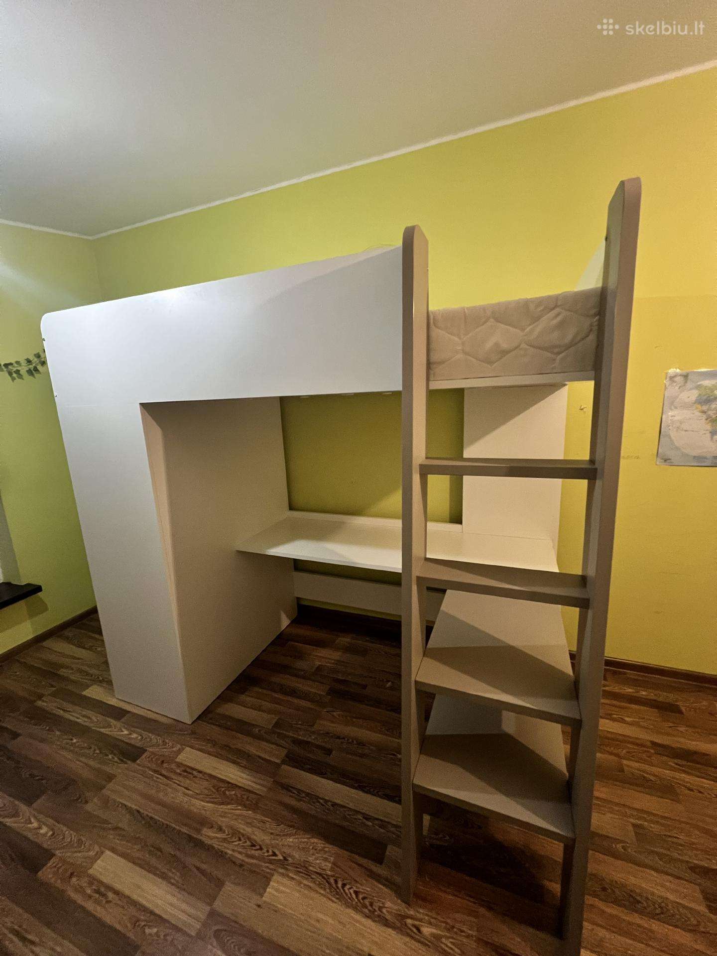 Parduodama dviaukštė vaikiška lova