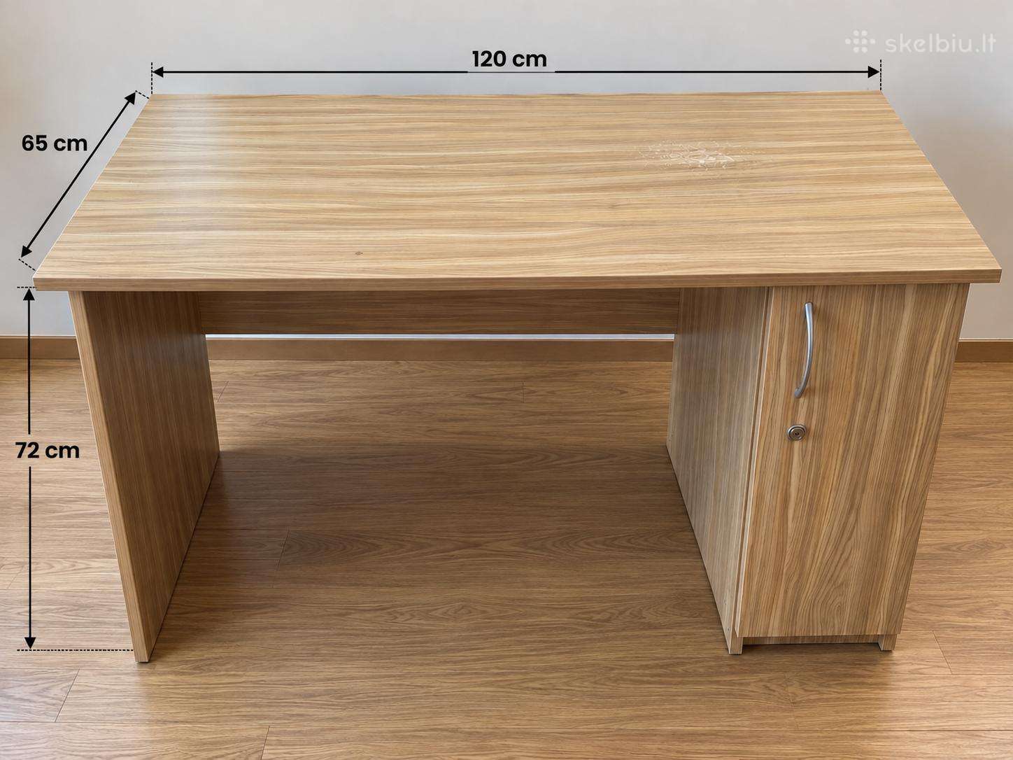 Rašomasis stalas su spintele