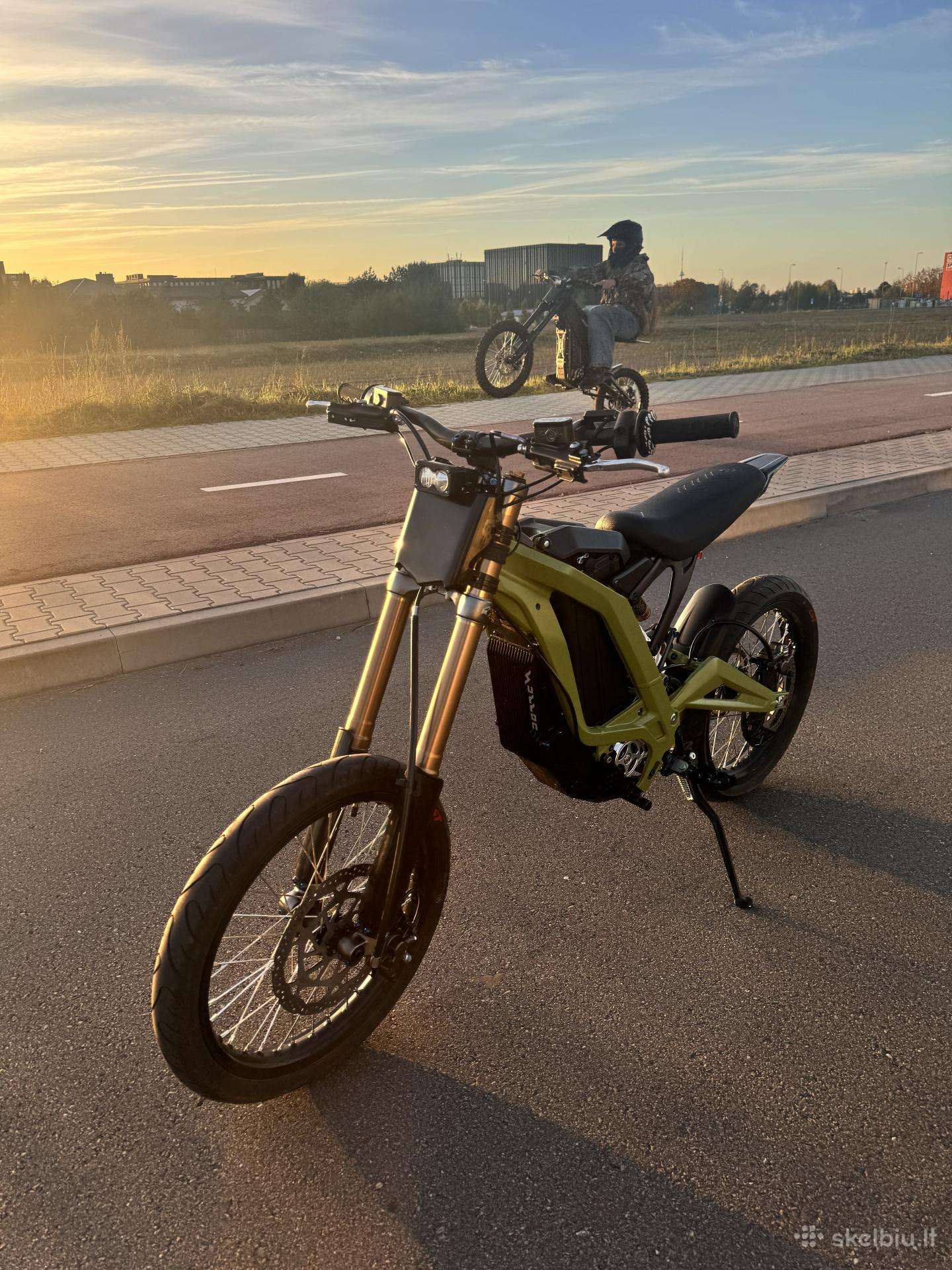 Surron lbx 2025