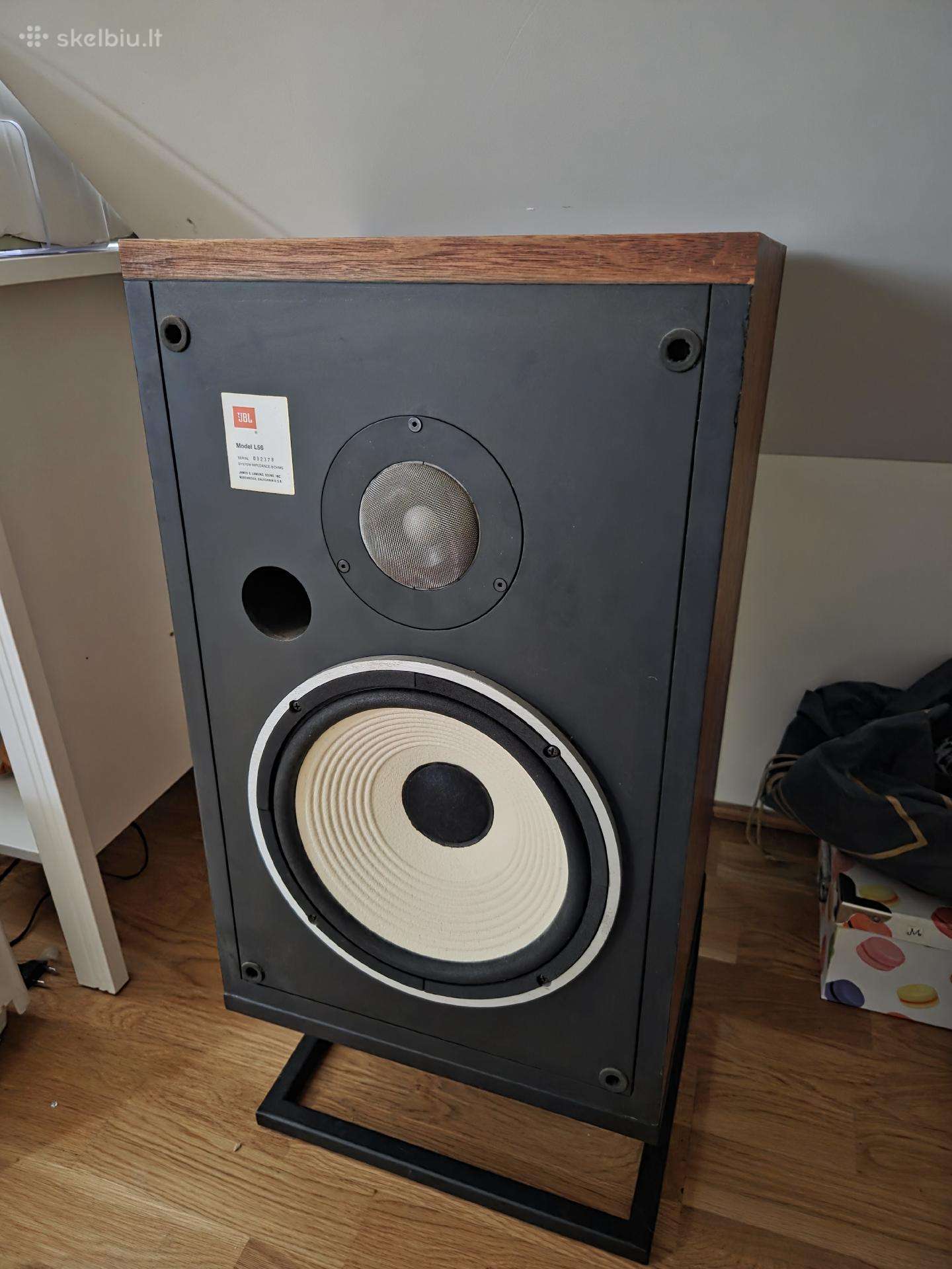 Jbl L56 kolonėlės