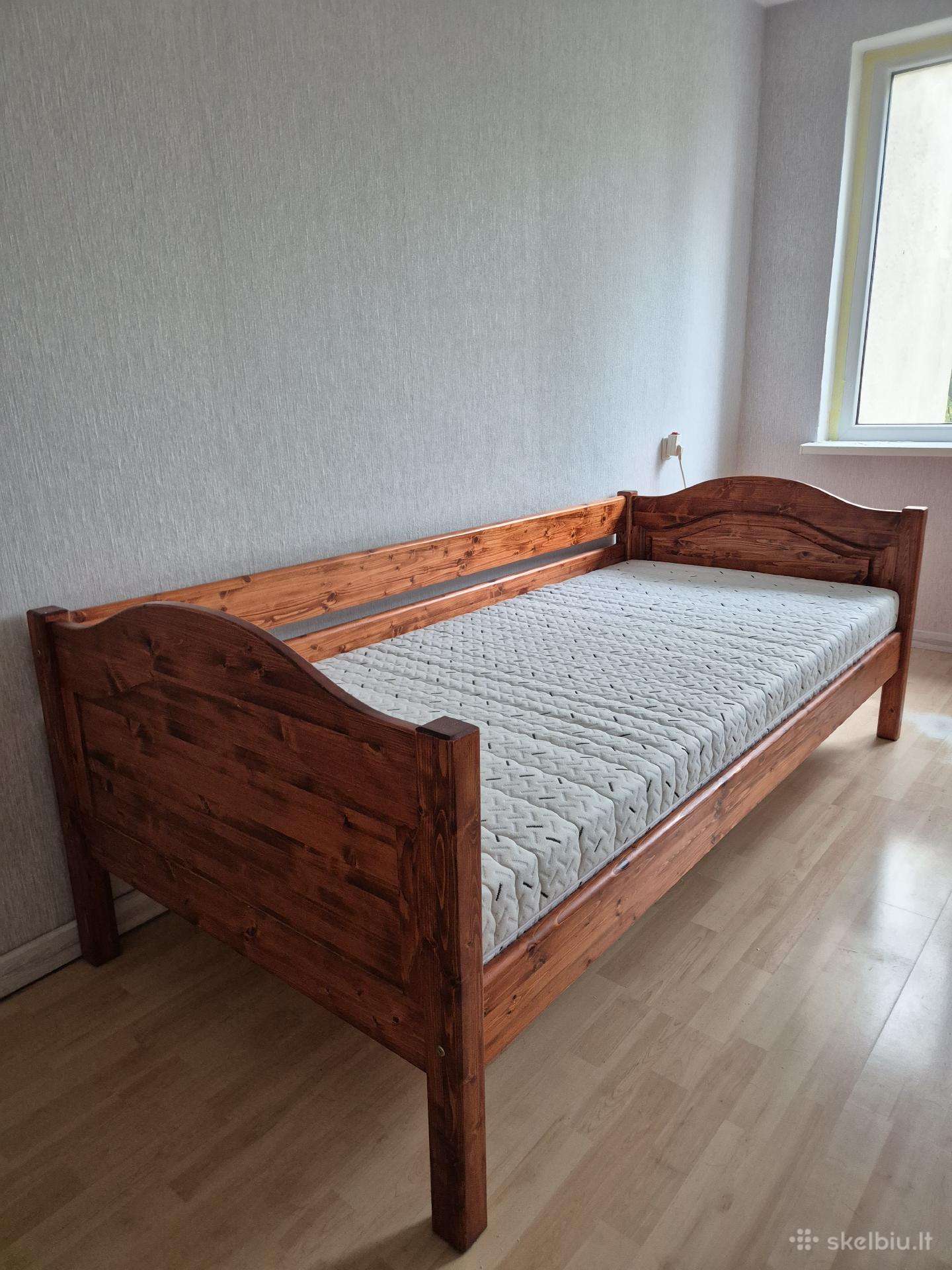 Kokybiška medinė lova su šoniniu atlošu