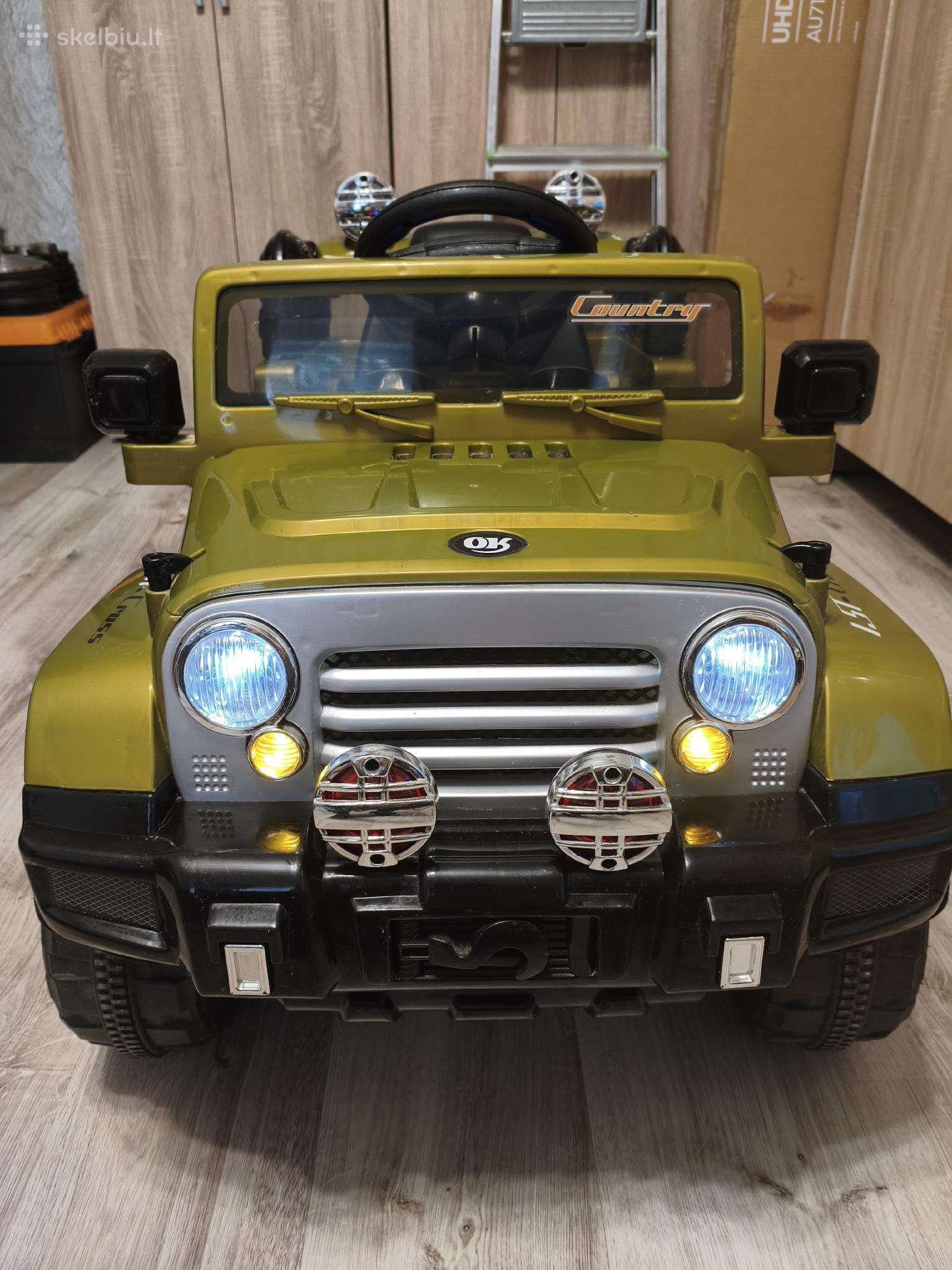 Vaikiškas elektrinis automobilis