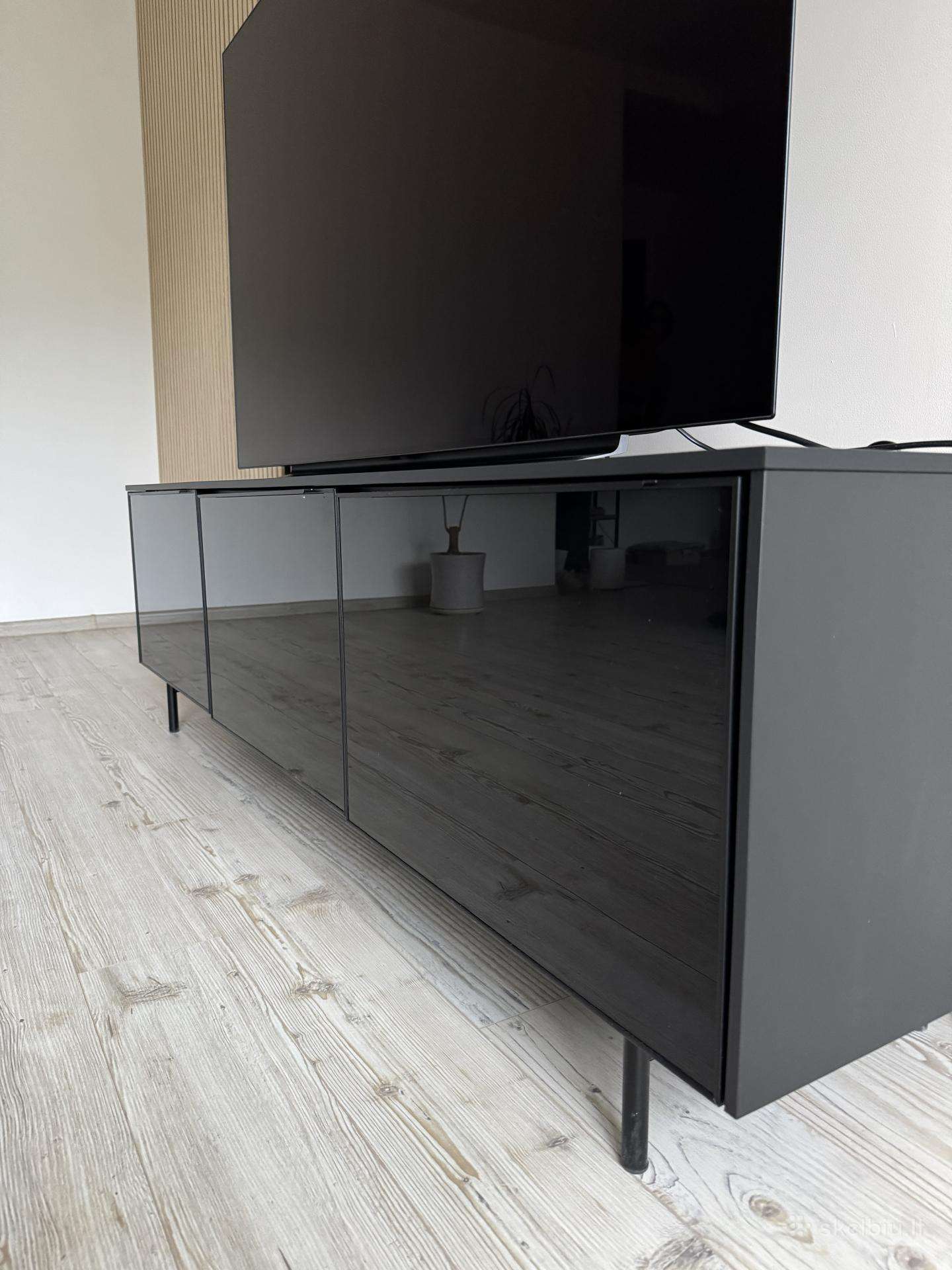 TV staliukas