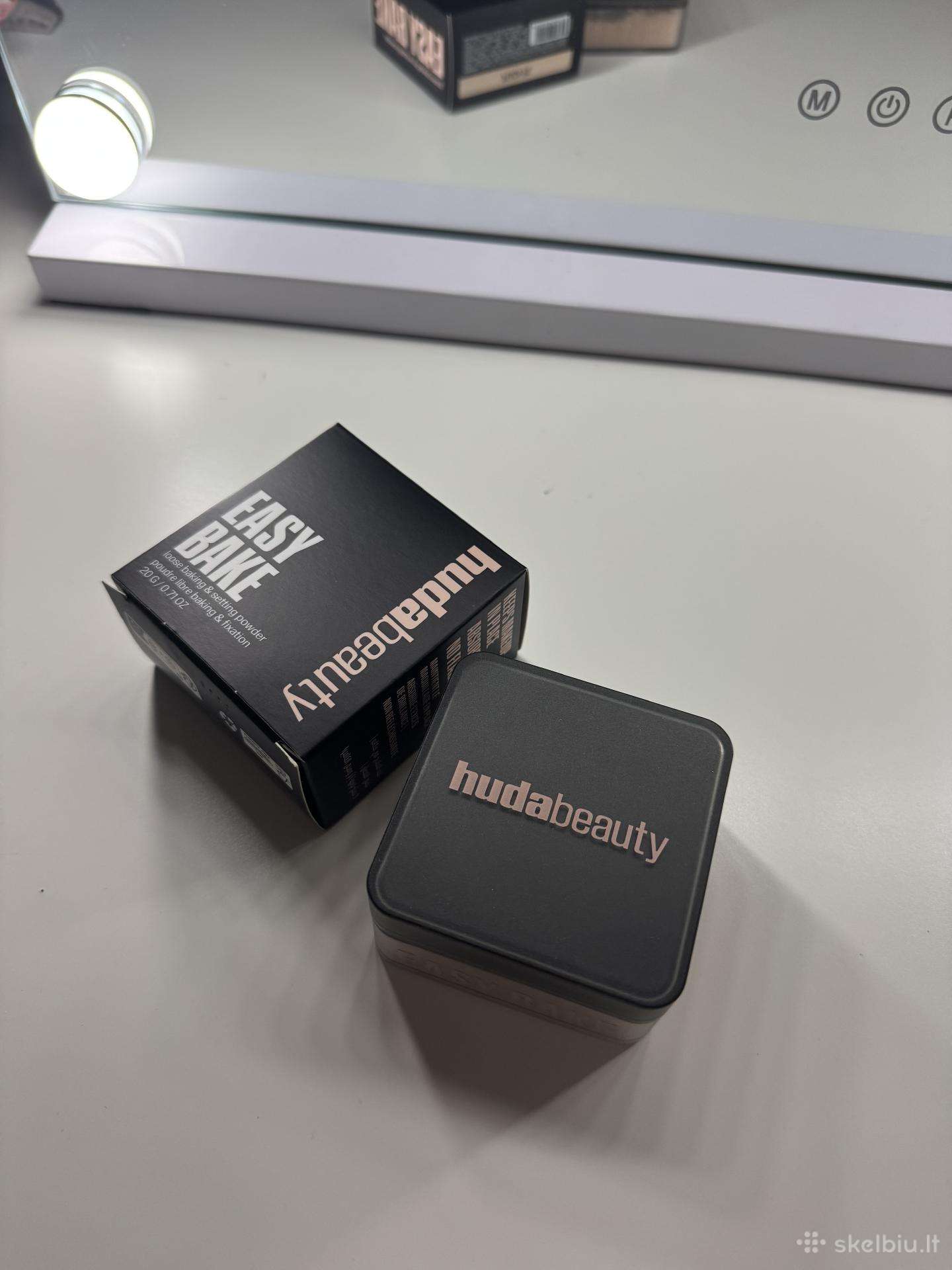 Huda Beauty easy bake biri pudra