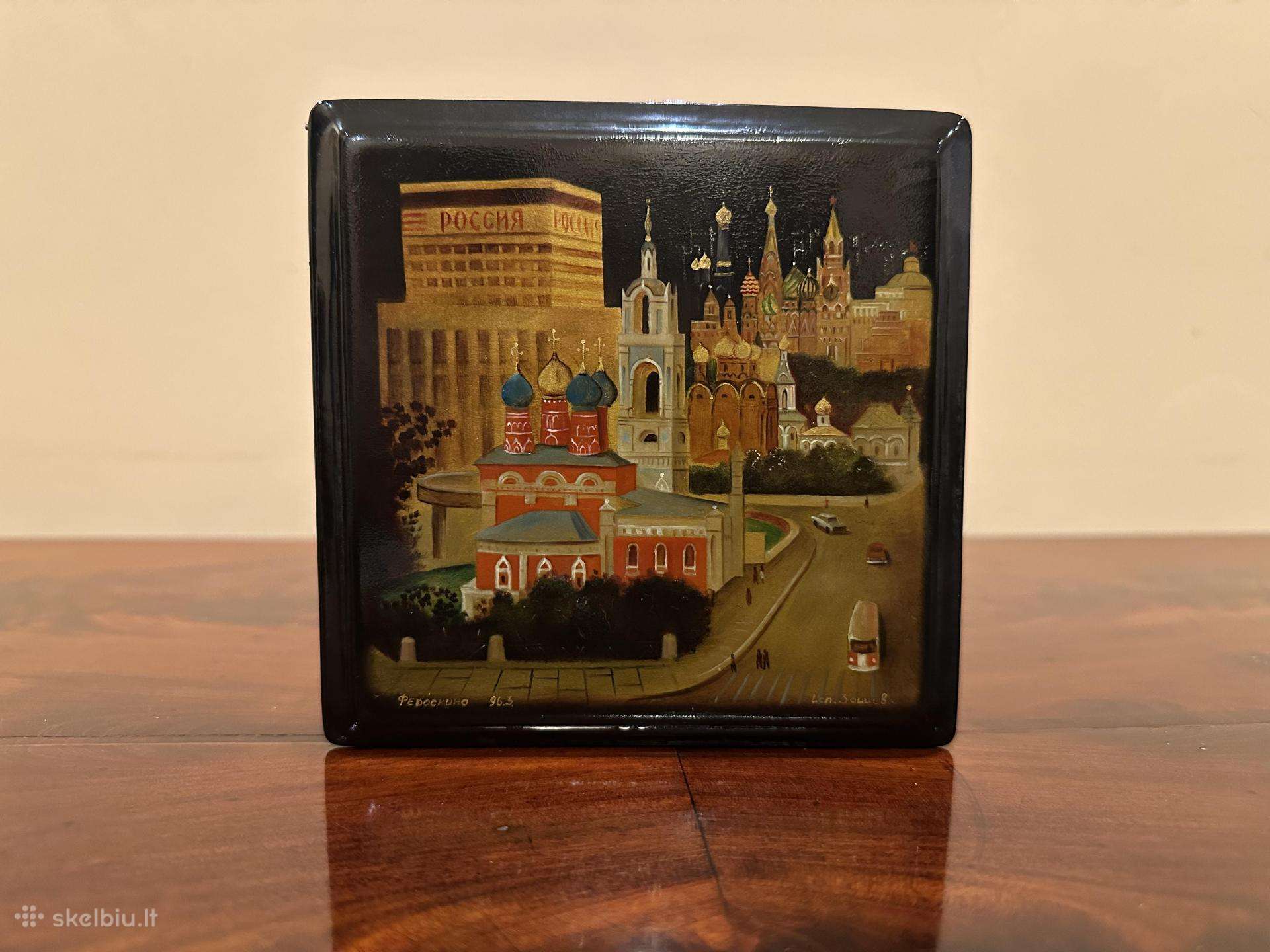 Fedoskino lakinė dėžutė „Maskvos panorama“