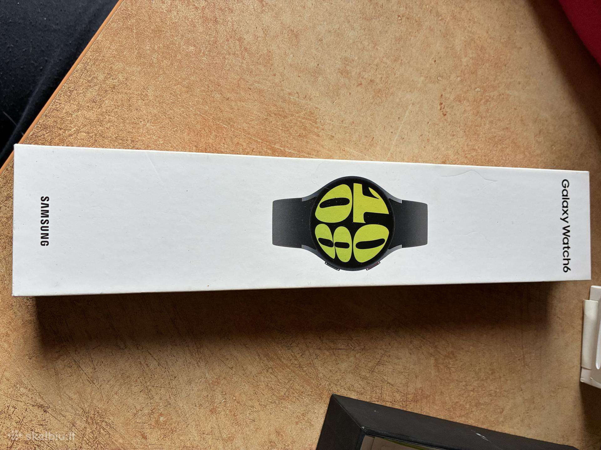 Samsung Galaxy Watch6 44mm Lte su defektu!