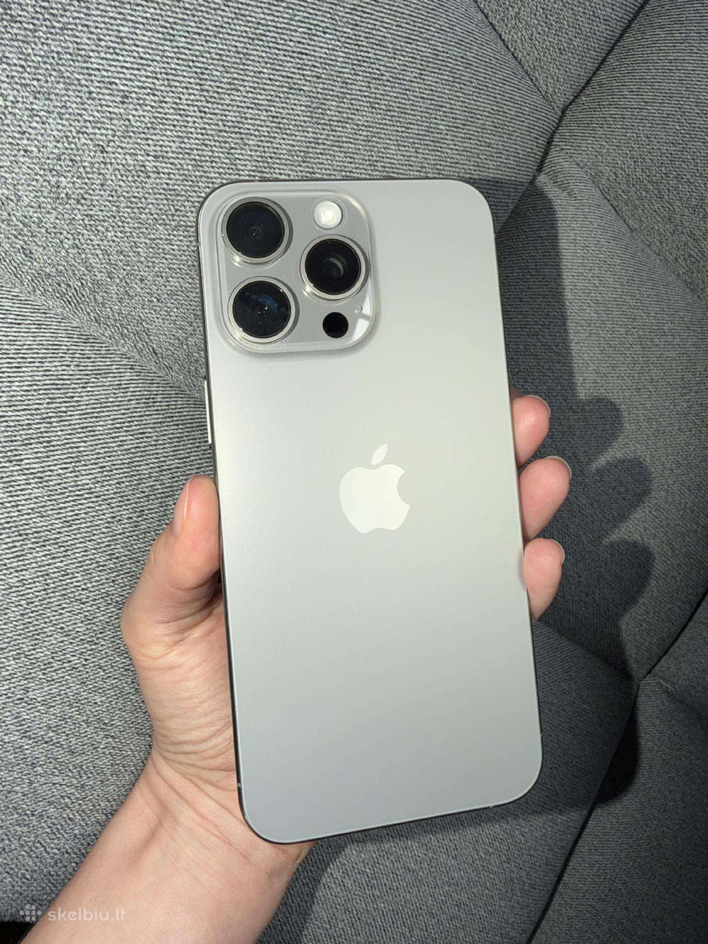 iPhone 15 pro max titanium 256gb