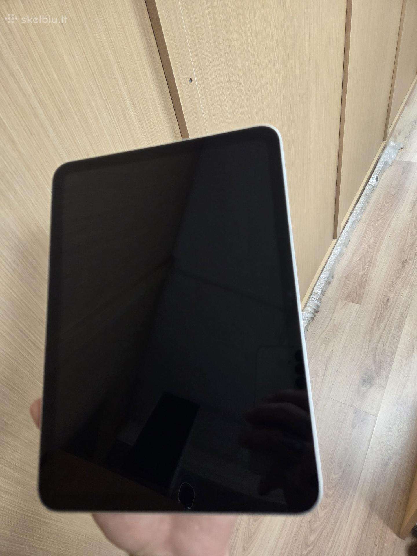 iPad 11 A16