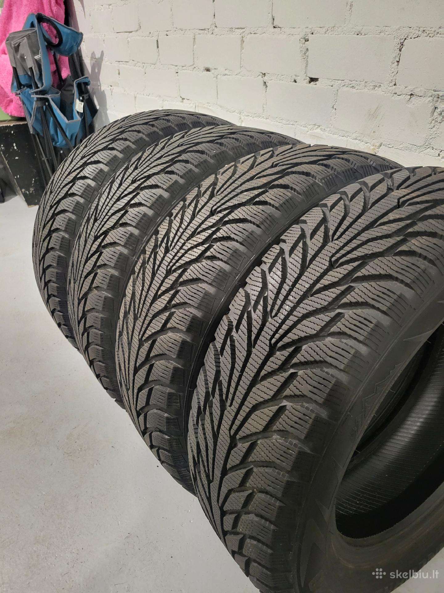 215/60 r17 Apinaujuos žiemines