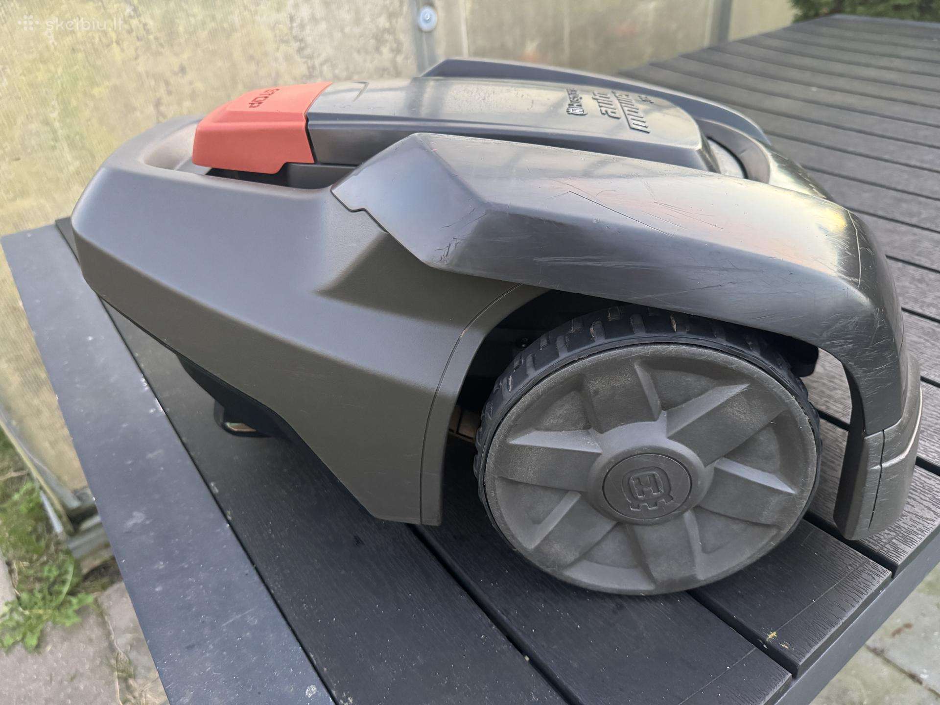Vejos robotas Hq Automower 305
