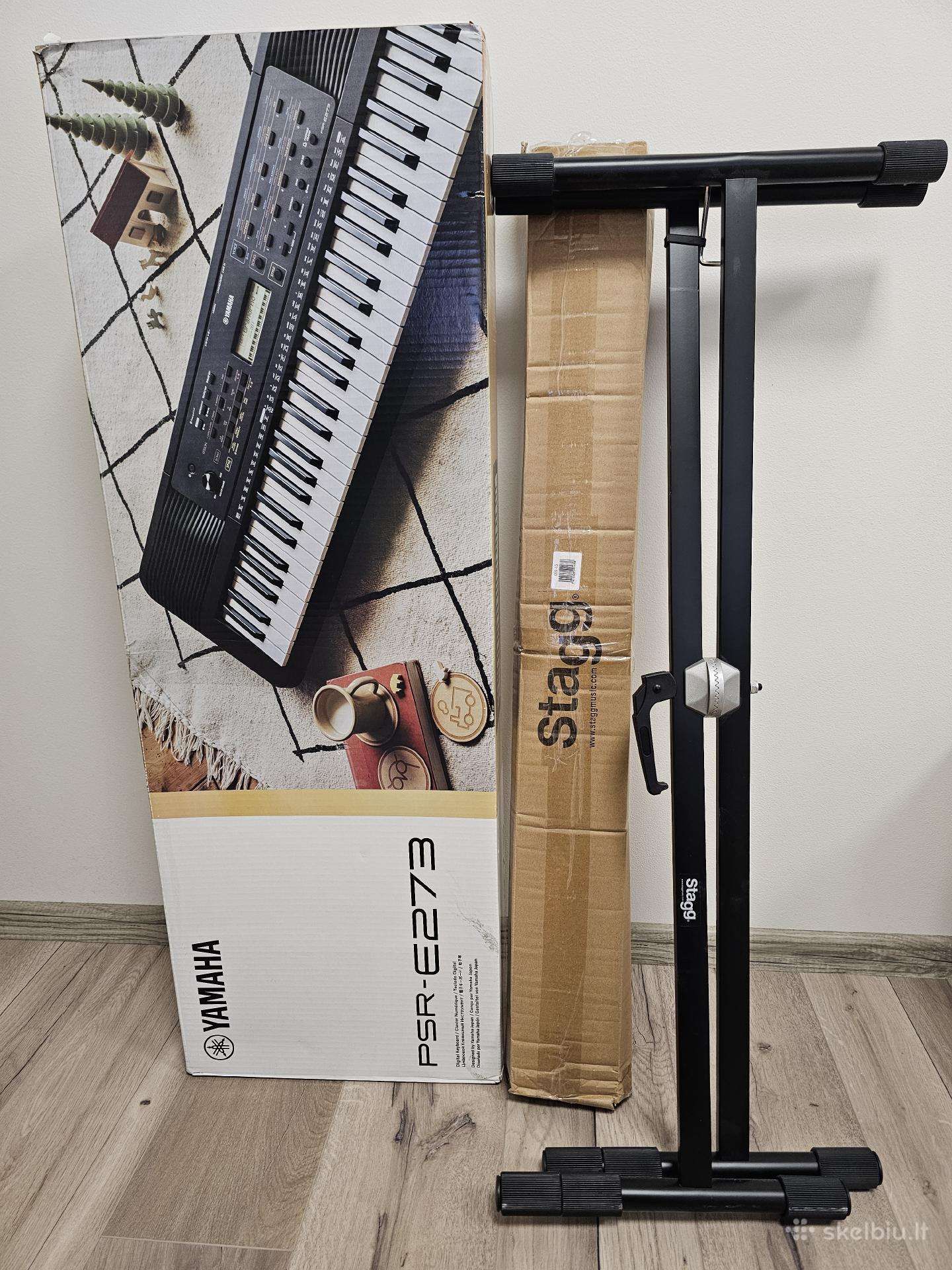 Yamaha Psr-e273 sintezatorius su Stagg stovu
