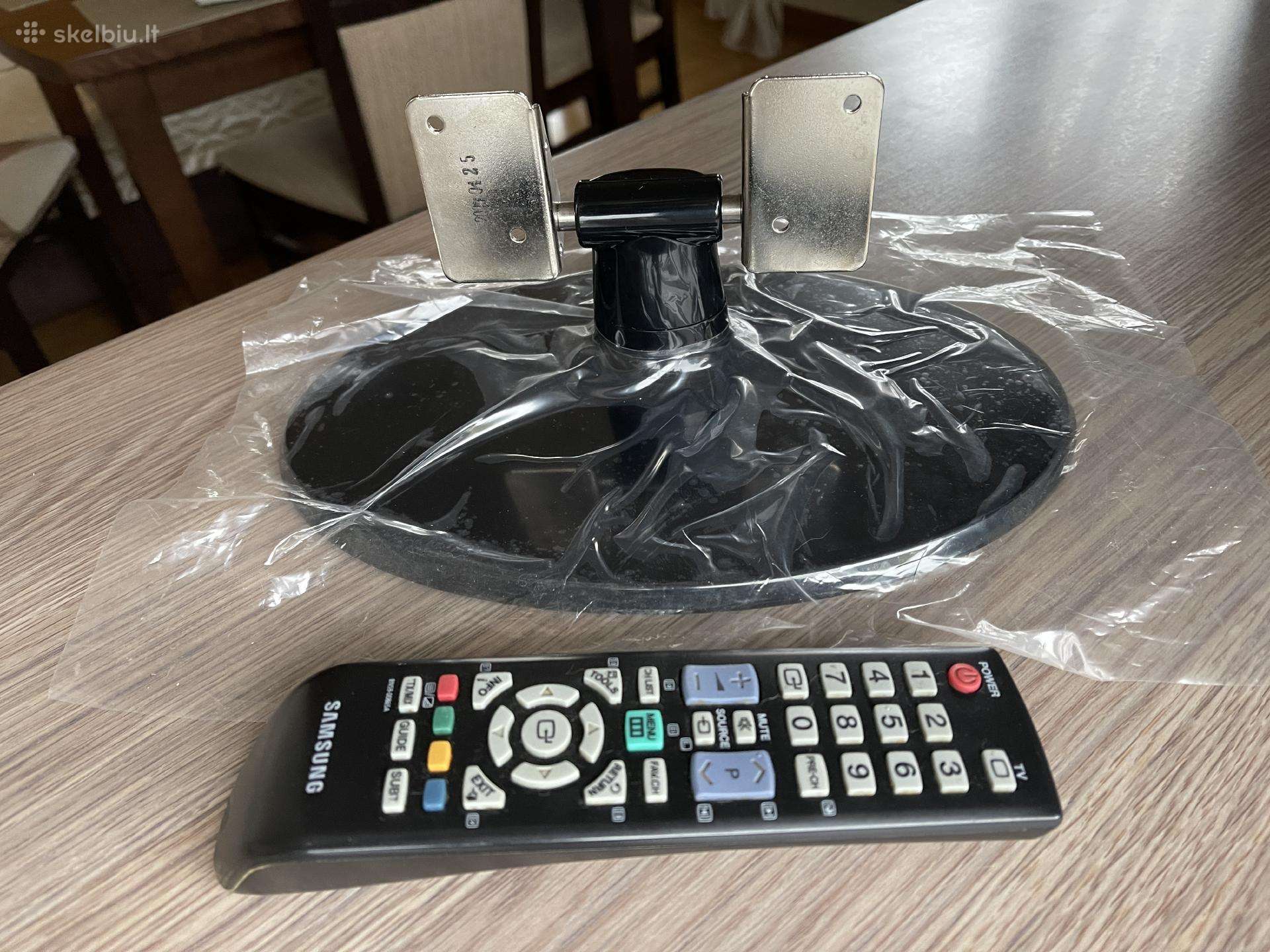 Samsung nuotolinio valdymo pultelis ir TV stovas