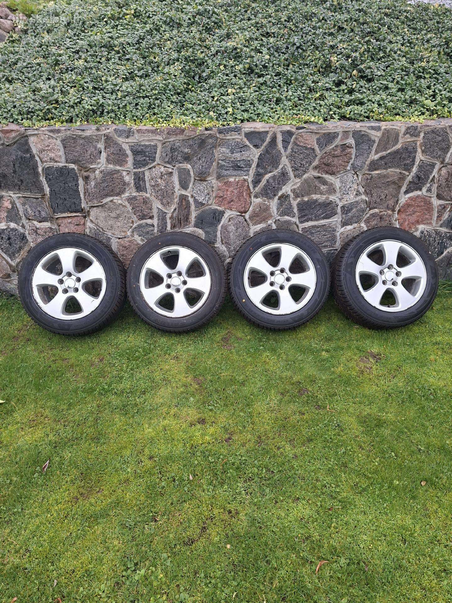 Volvo V50 ratlankiai su naujom Sailun padangom !