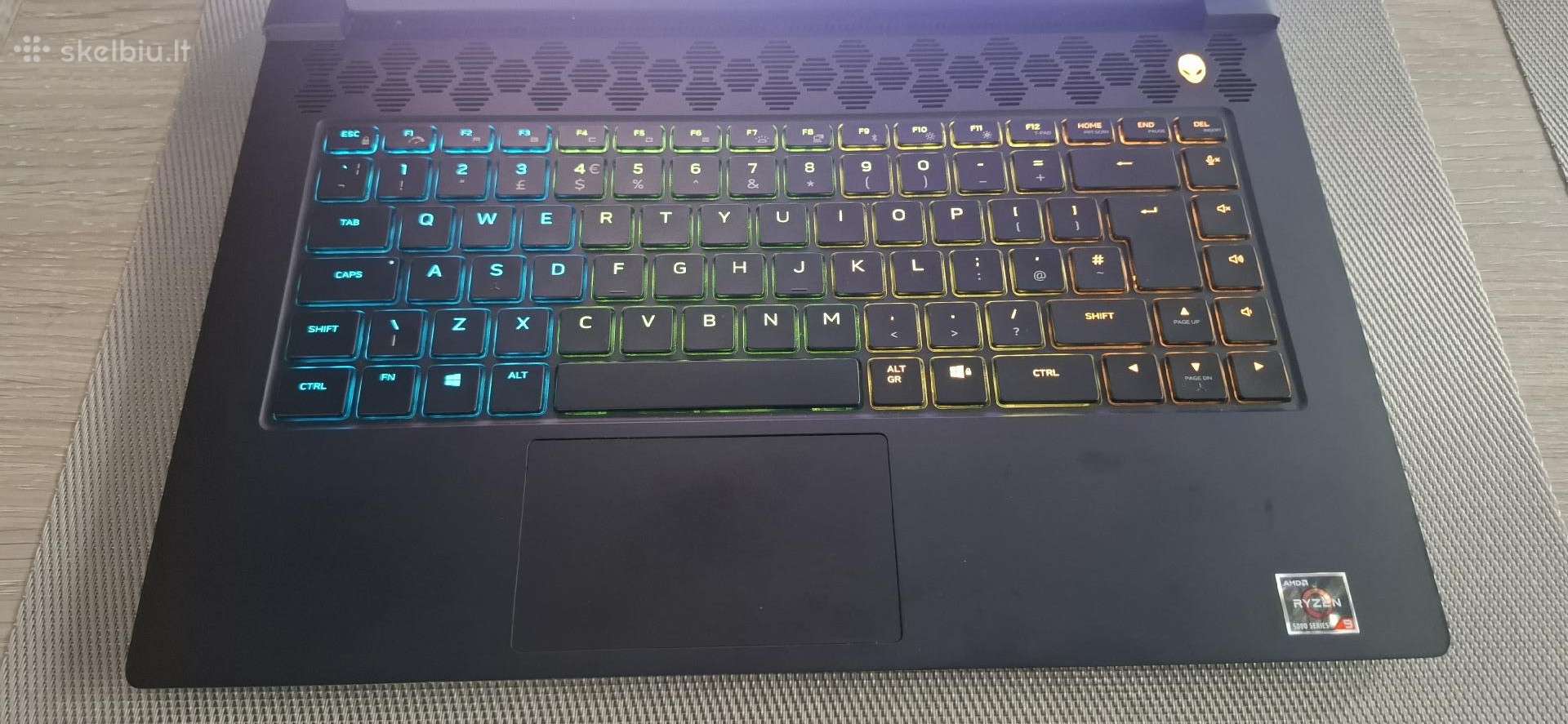 Alienware M15 R5