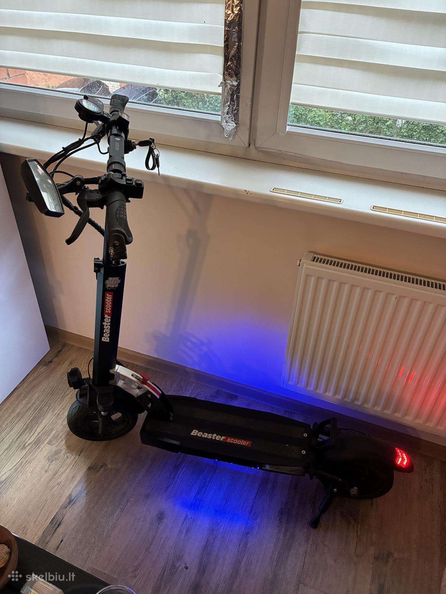 Elektrinis paspirtukas beaster scooter helios
