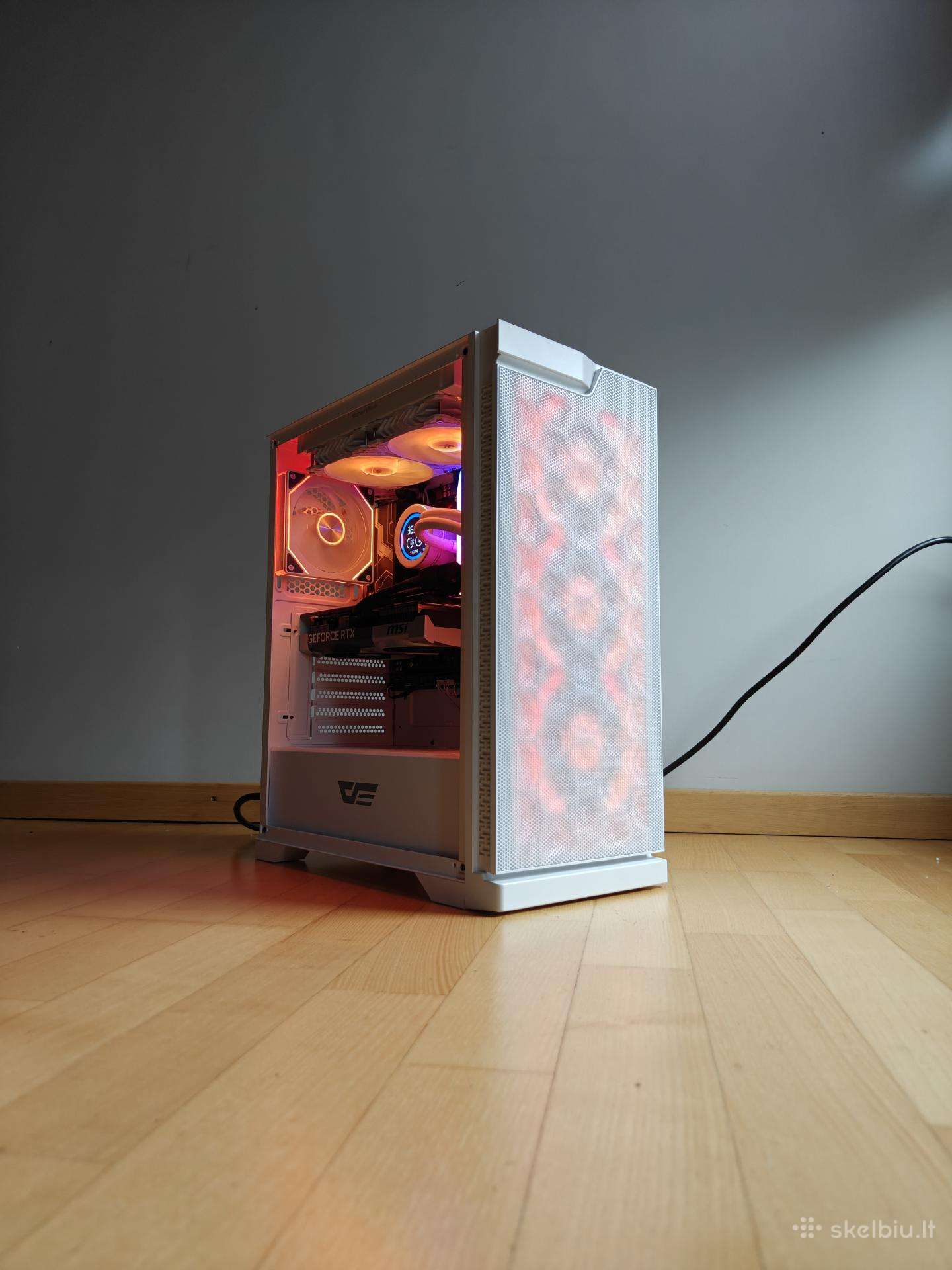 Rtx 5070, Ryzen 7800x3d, Ddr5 32gb kompiuteris