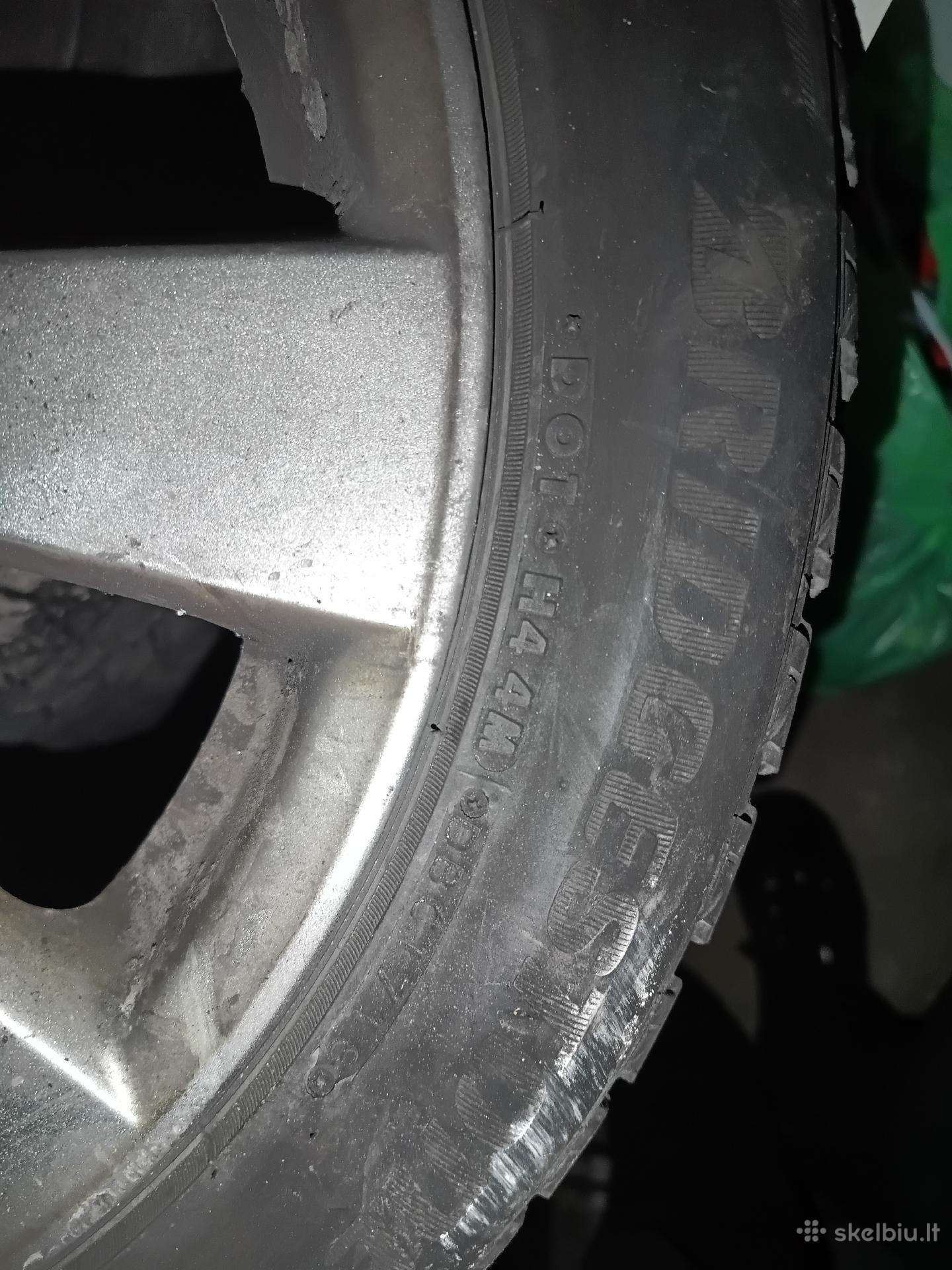 Toyota Avensist25 ratlankiai ir žieminės padangos