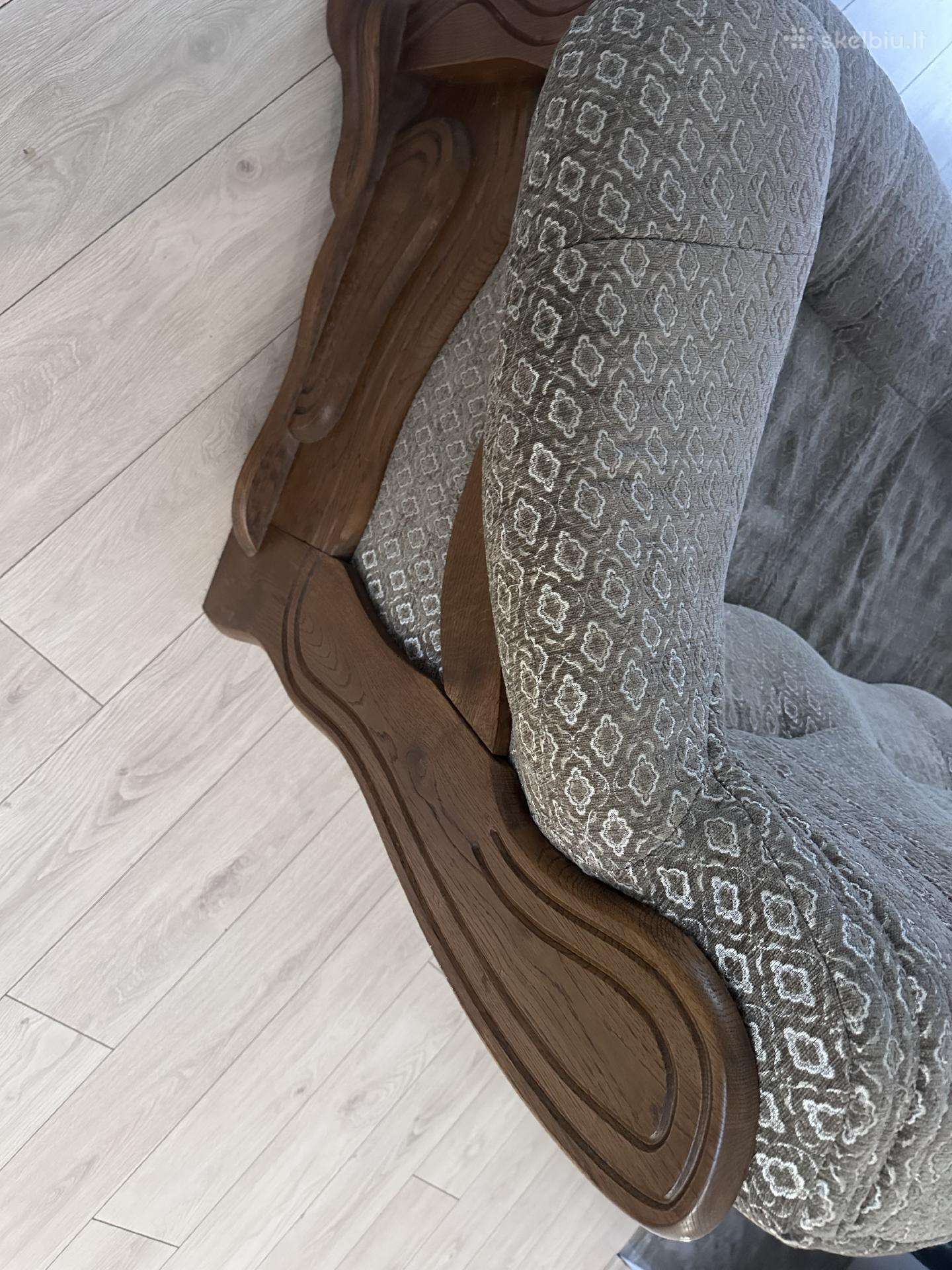 Parduodama labai elegantiška sofa