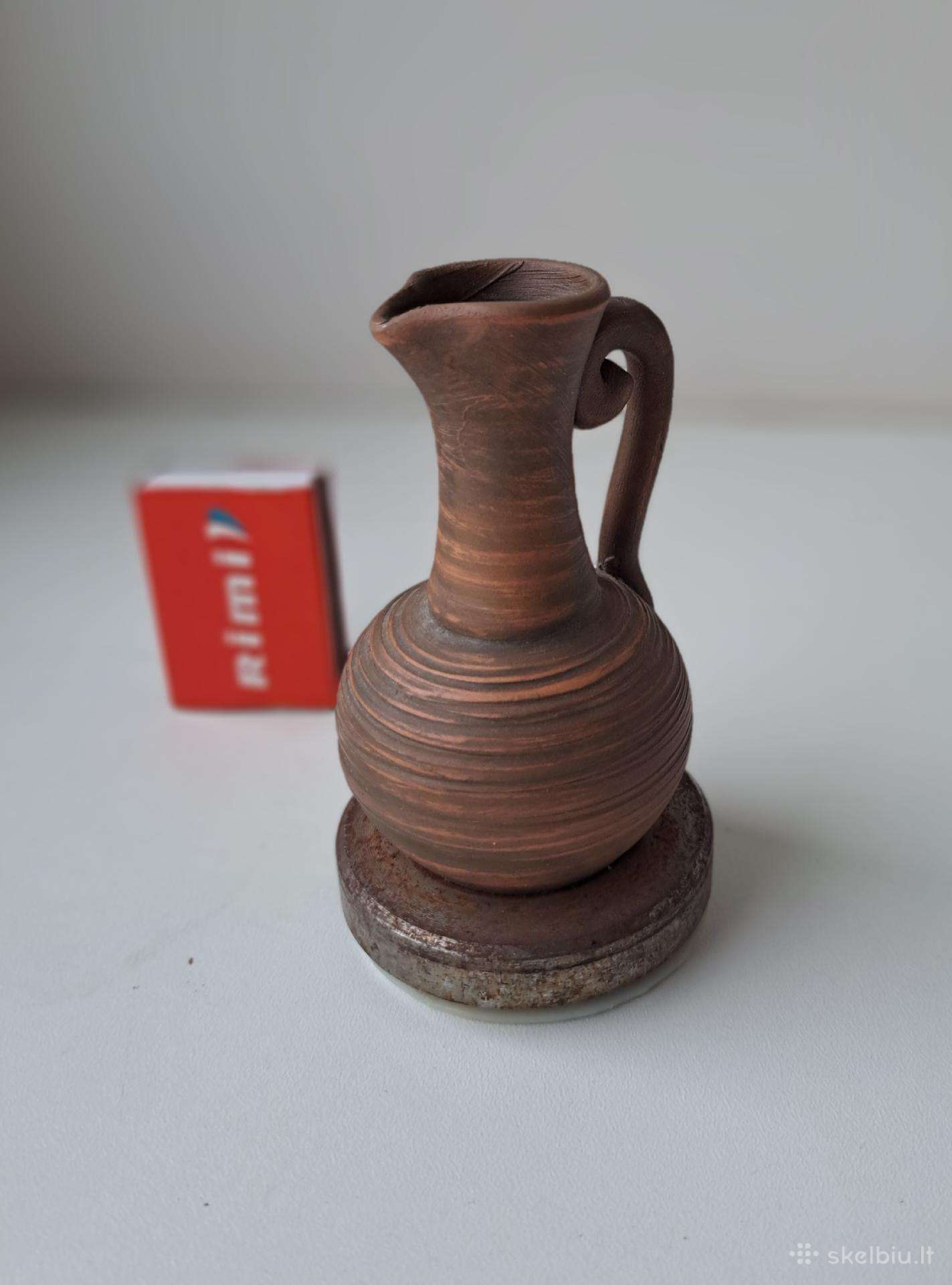 Vintažinis metalinis mini ąsotėlis.