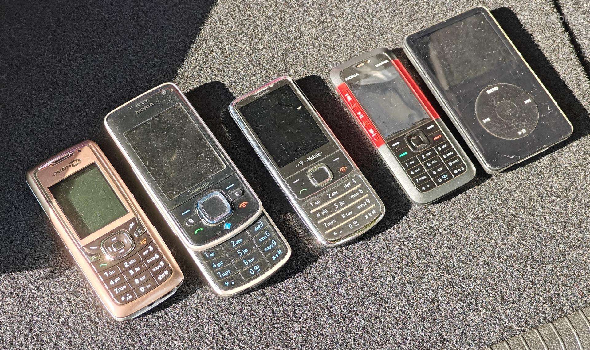 Seni telefonai