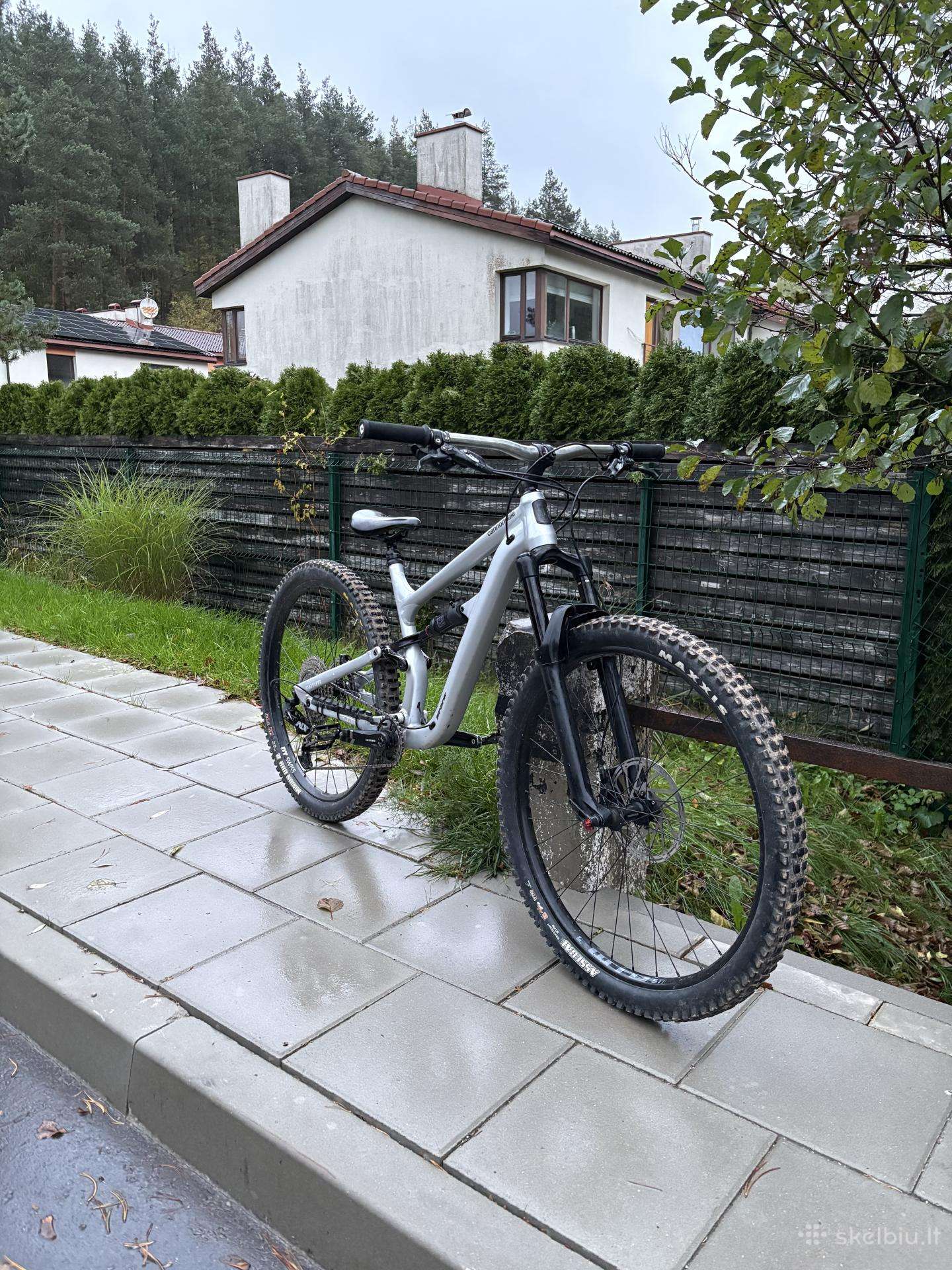 Cannondale habit waves edition, full suspension.