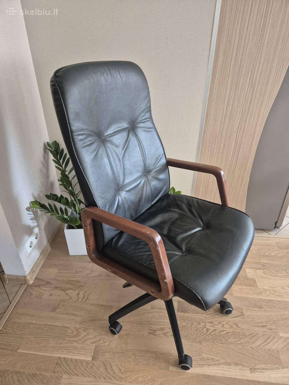 Parduodu naudotą ofiso kėdę