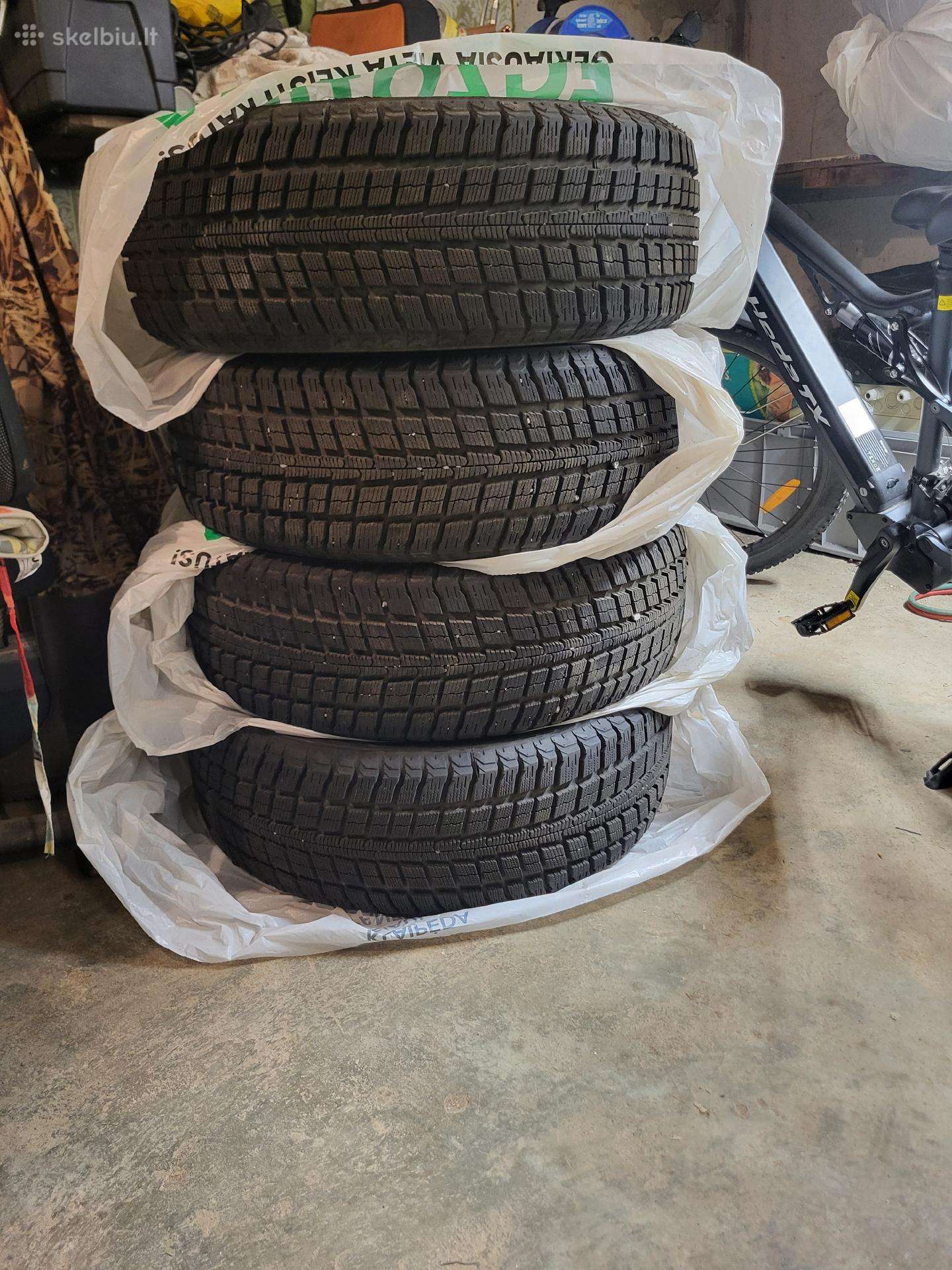 Parduodu padangas 225/60 r17