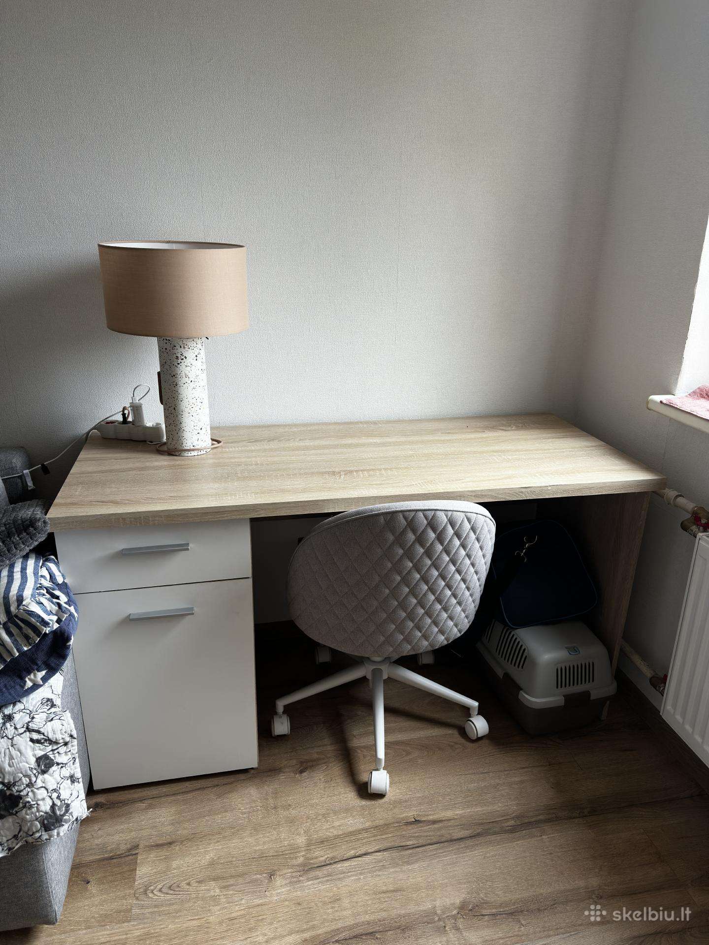 Rašomas stalas