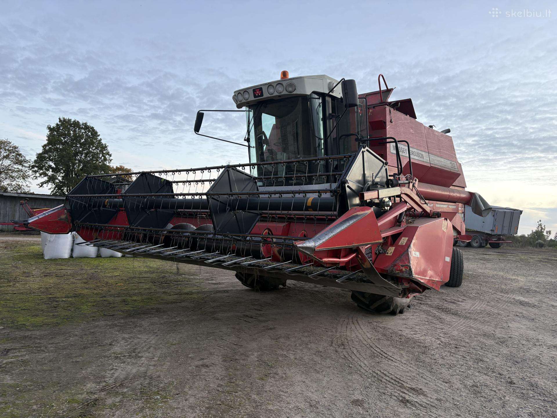 Massey Ferguson 32, kombainai