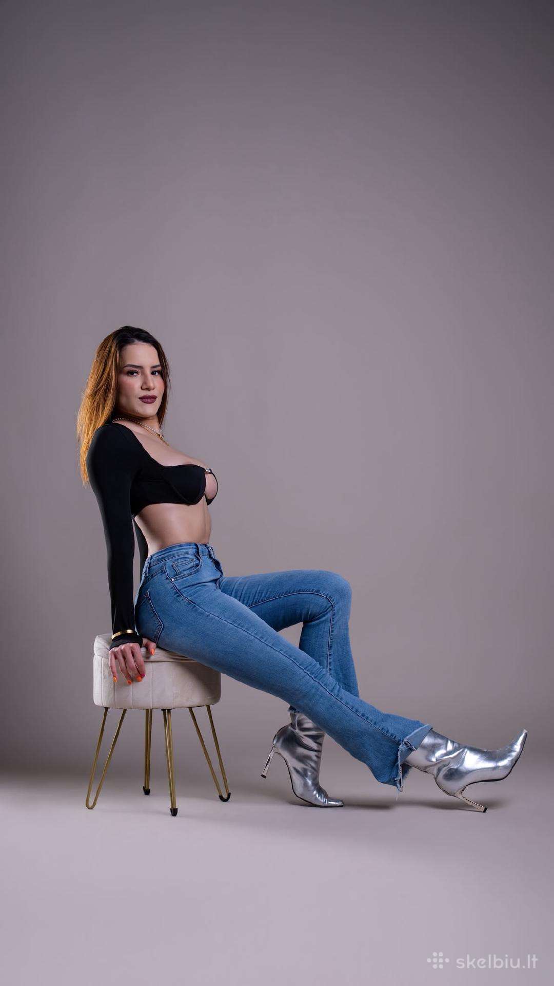 Hi