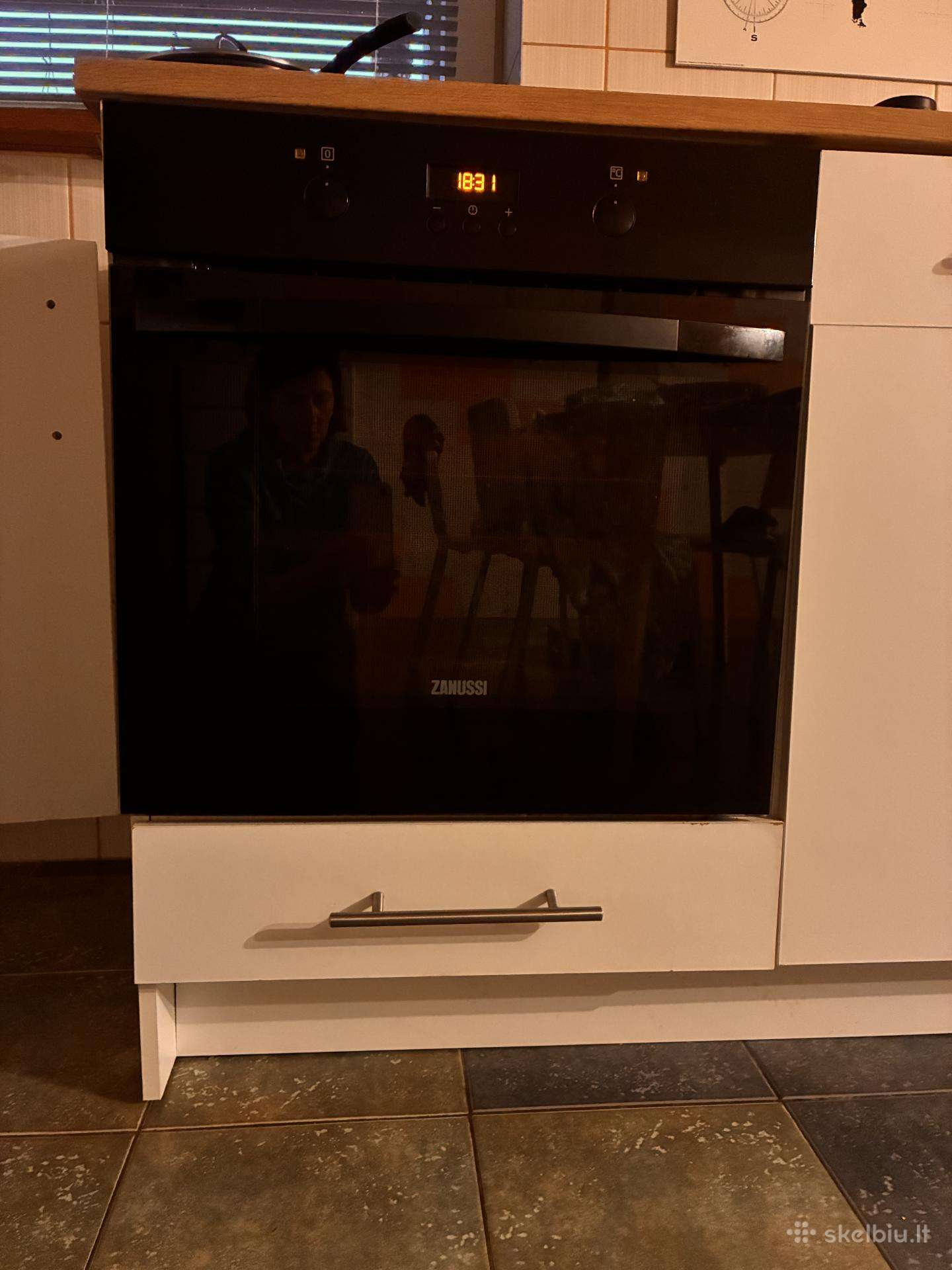 Naudota įmontuojama orkaitė Zanussi