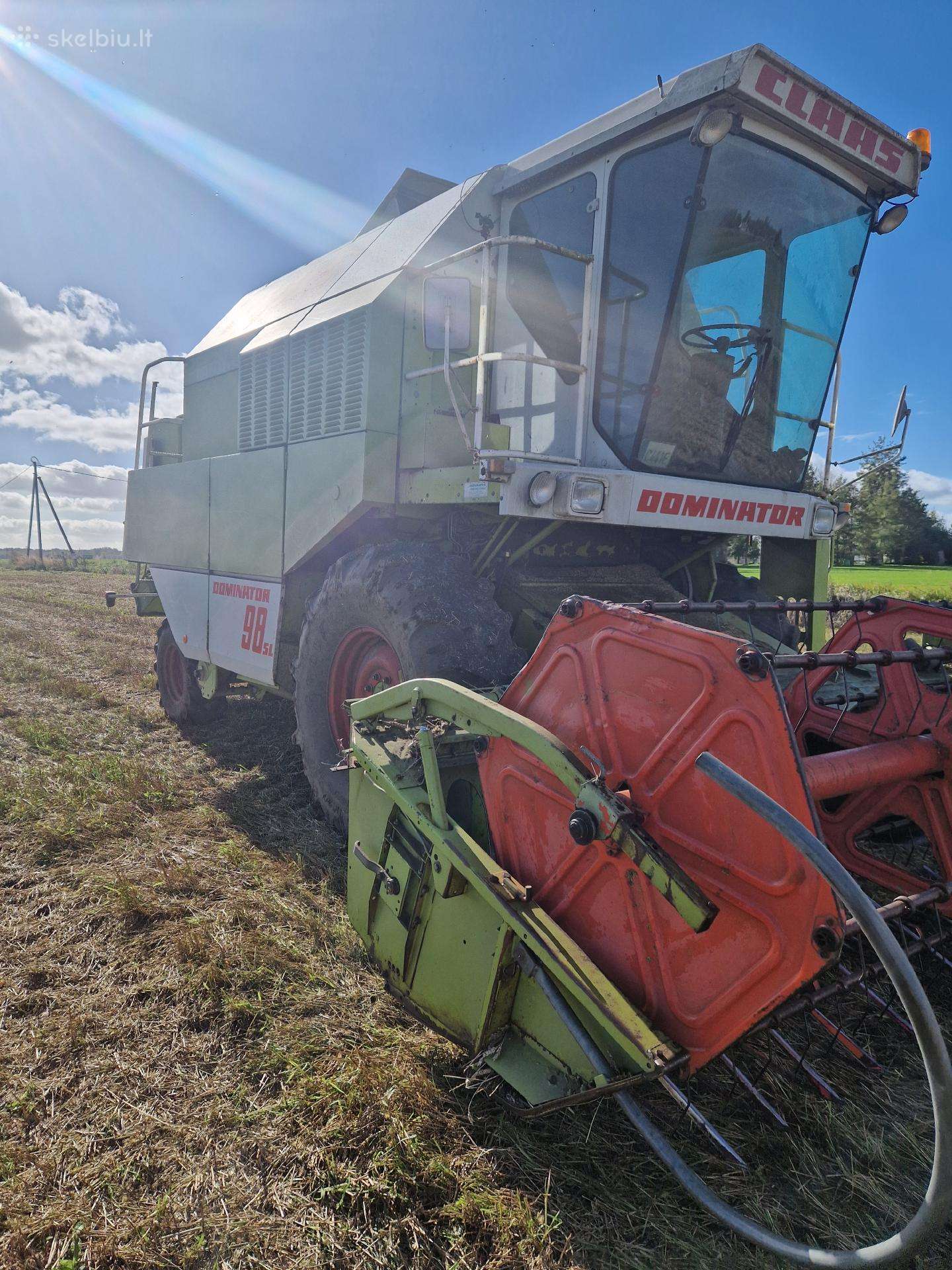 Claas 98 su rapso stalu