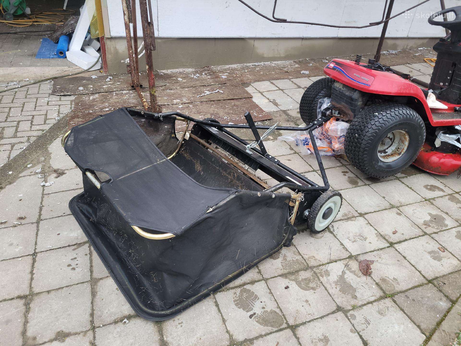 Ptikabinamas Lapų surinkėjas