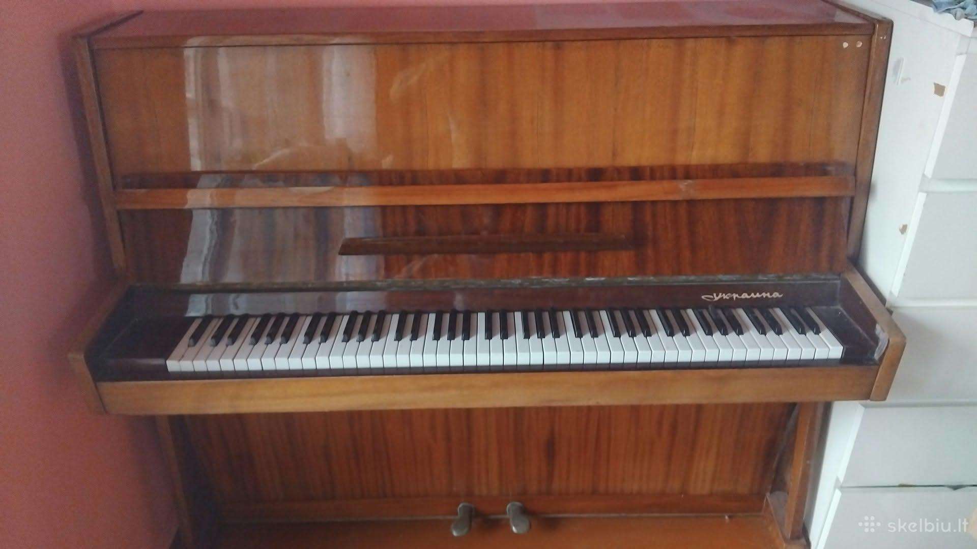 Parduodamas pianinaa